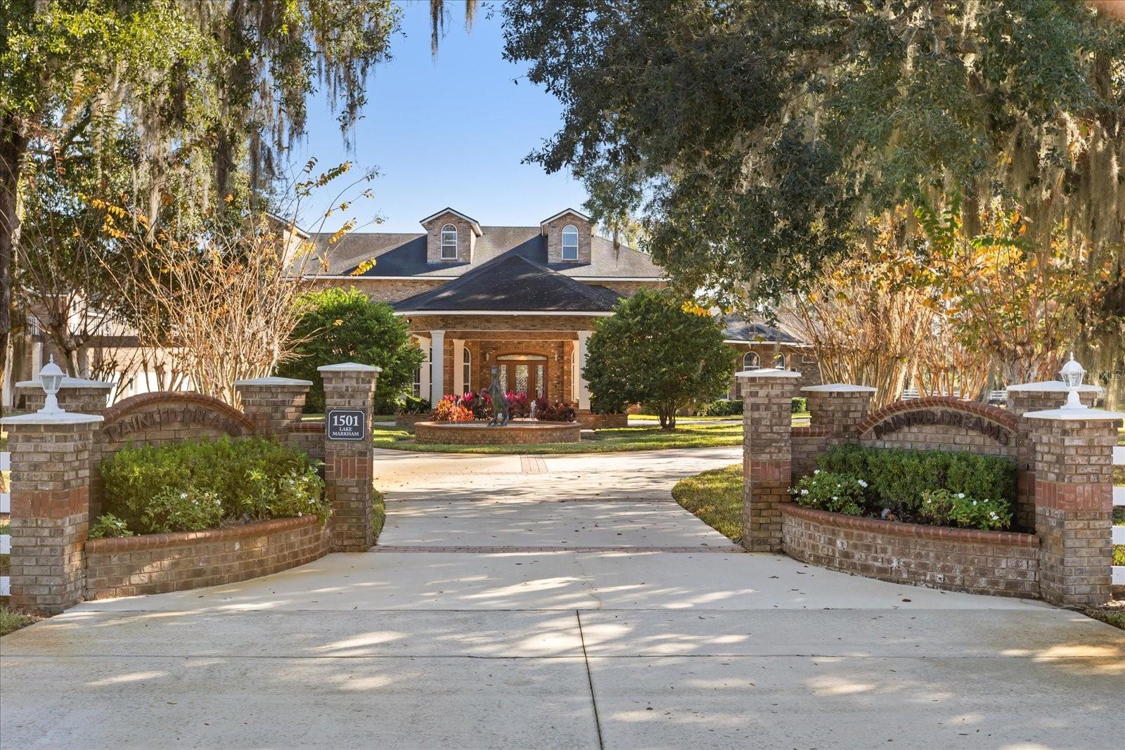 1501 LAKE MARKHAM RD