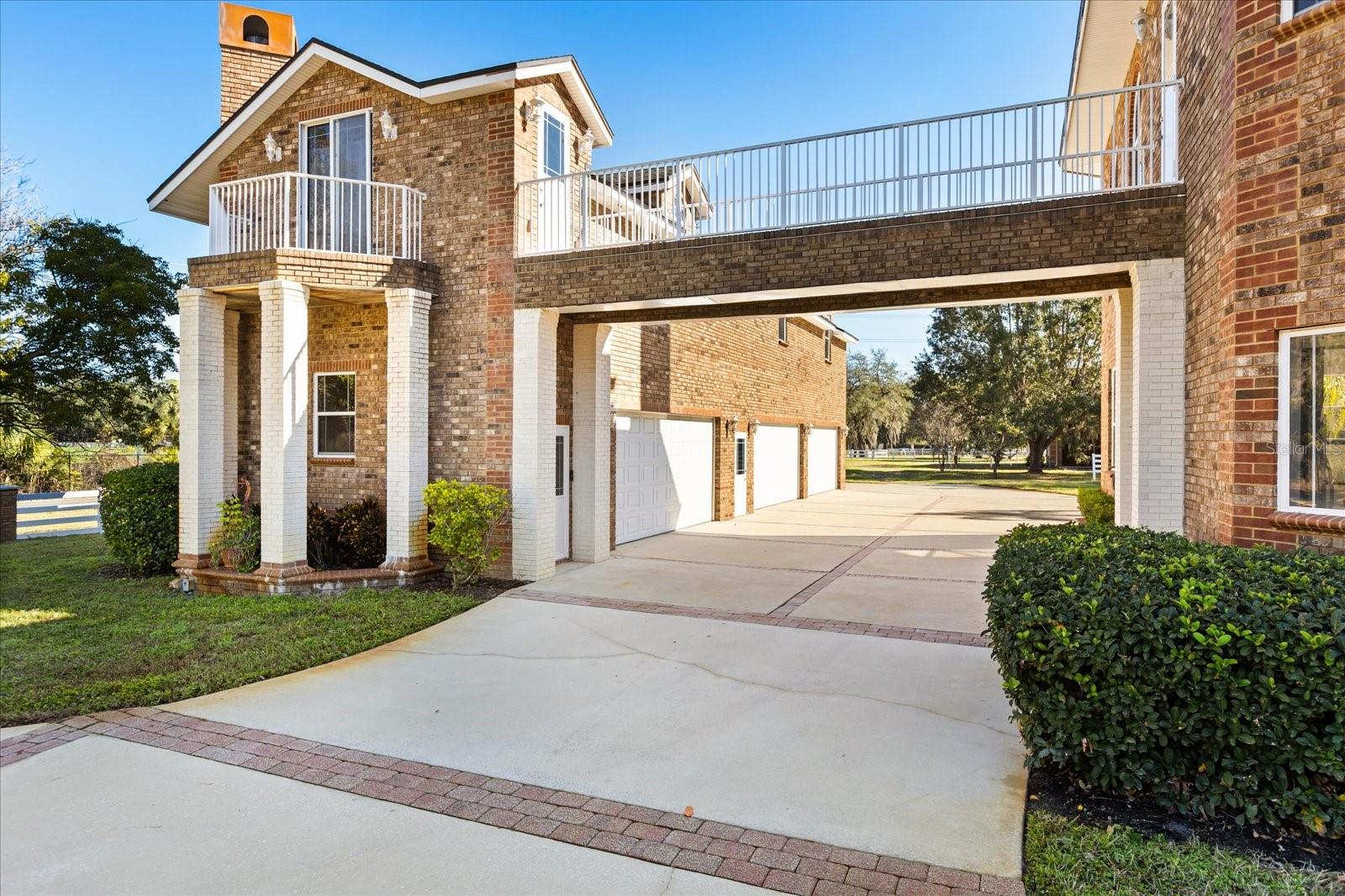 1501 LAKE MARKHAM RD