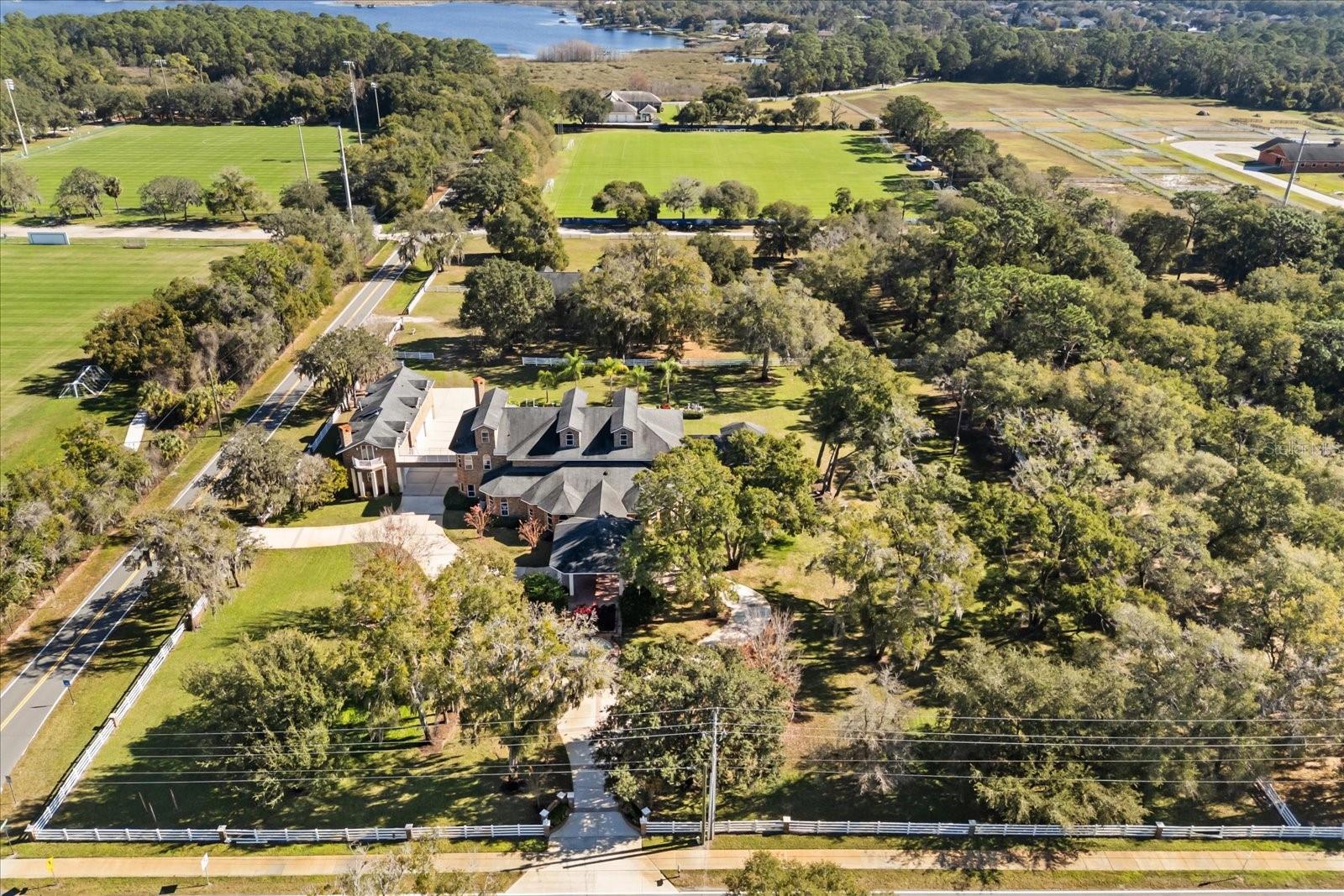 1501 LAKE MARKHAM RD