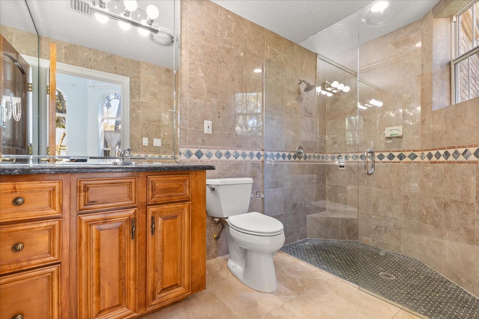 1501 LAKE MARKHAM RD