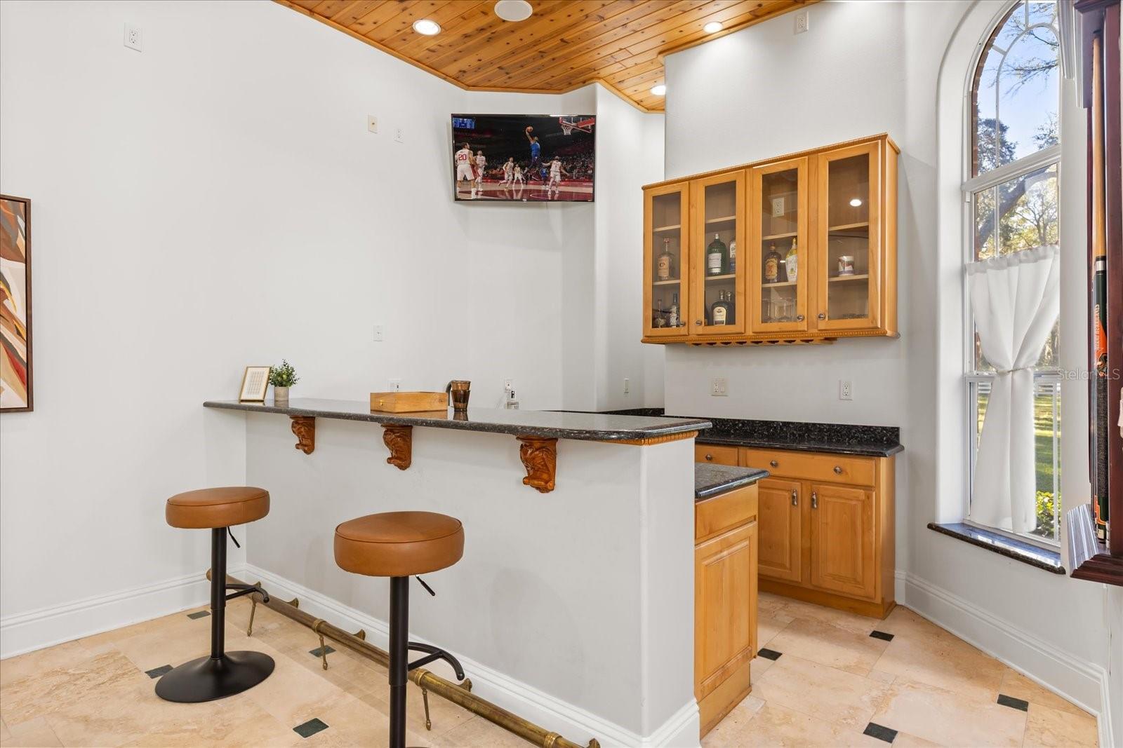 1501 LAKE MARKHAM RD