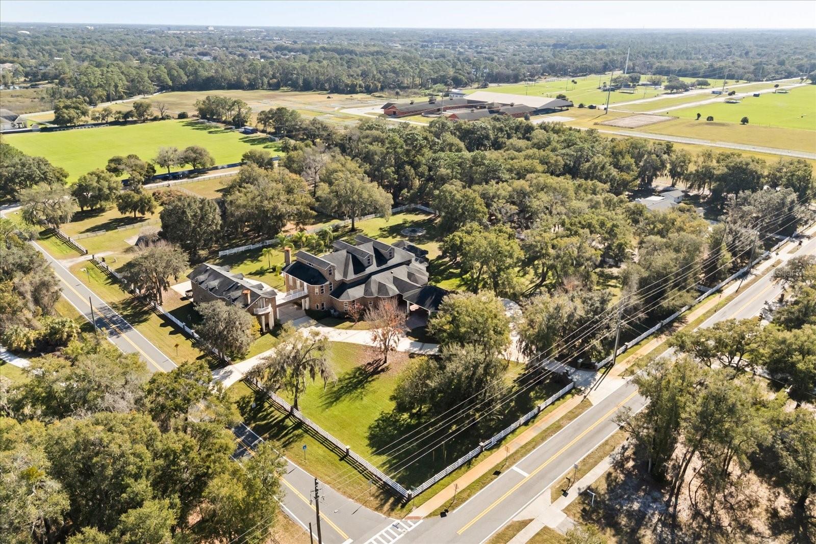 1501 LAKE MARKHAM RD