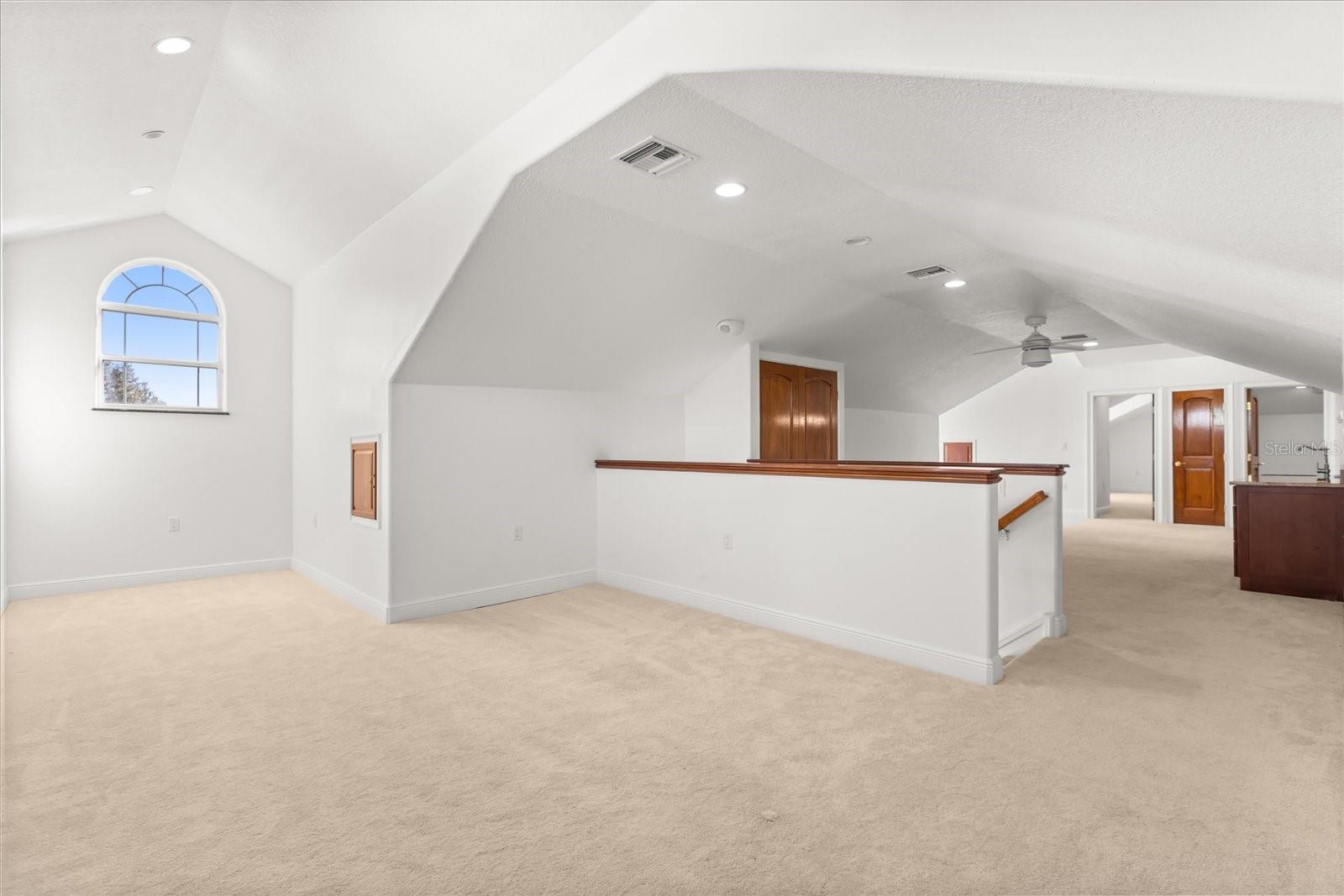 1501 LAKE MARKHAM RD