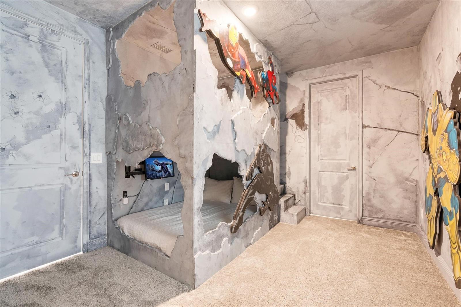 740 DESERT MOUNTAIN CT