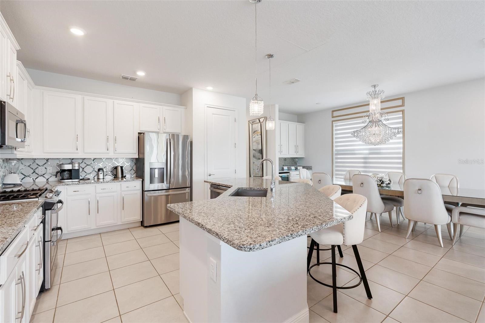 740 DESERT MOUNTAIN CT