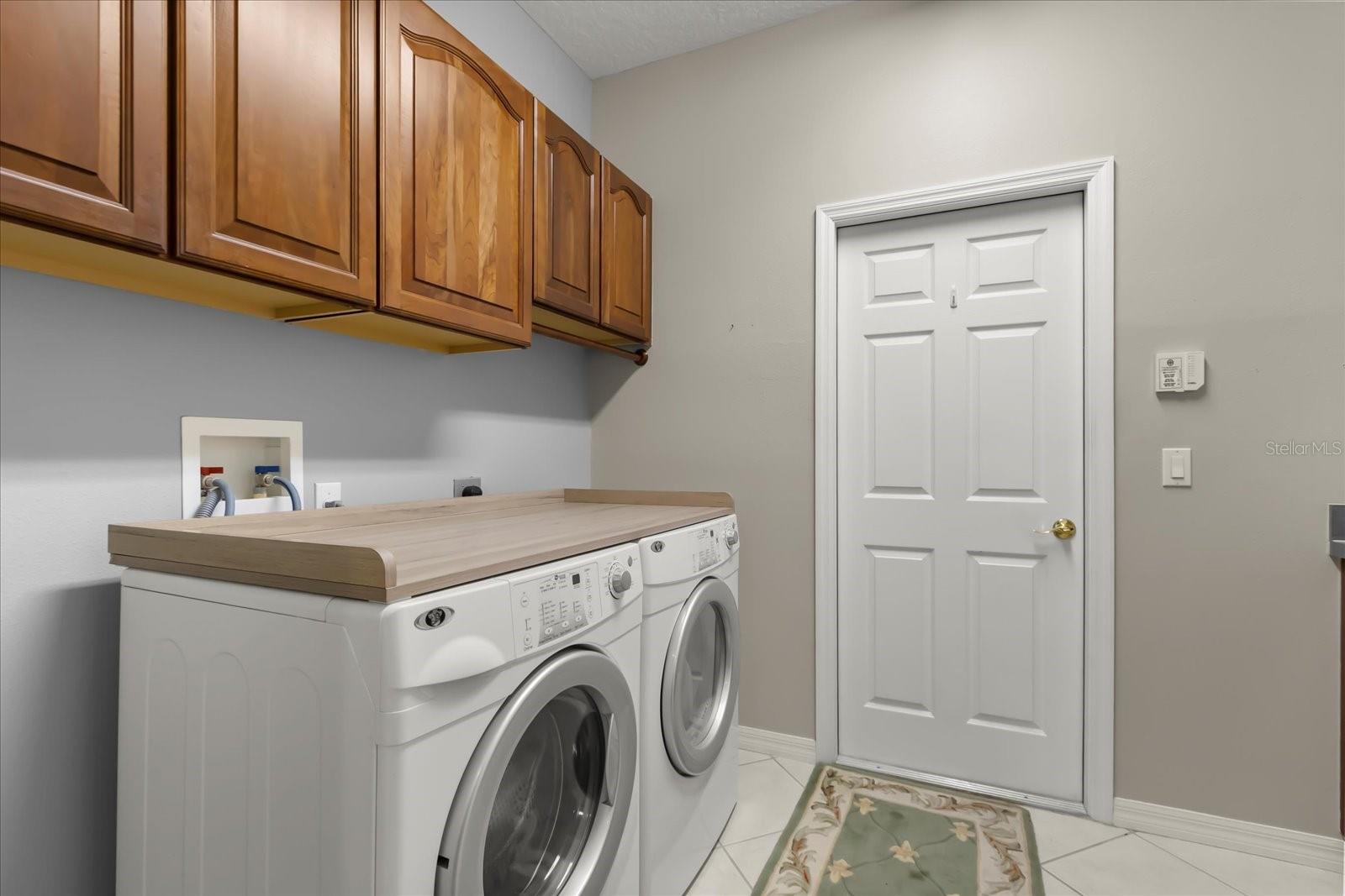 5586 WHISPERING WOODS PT