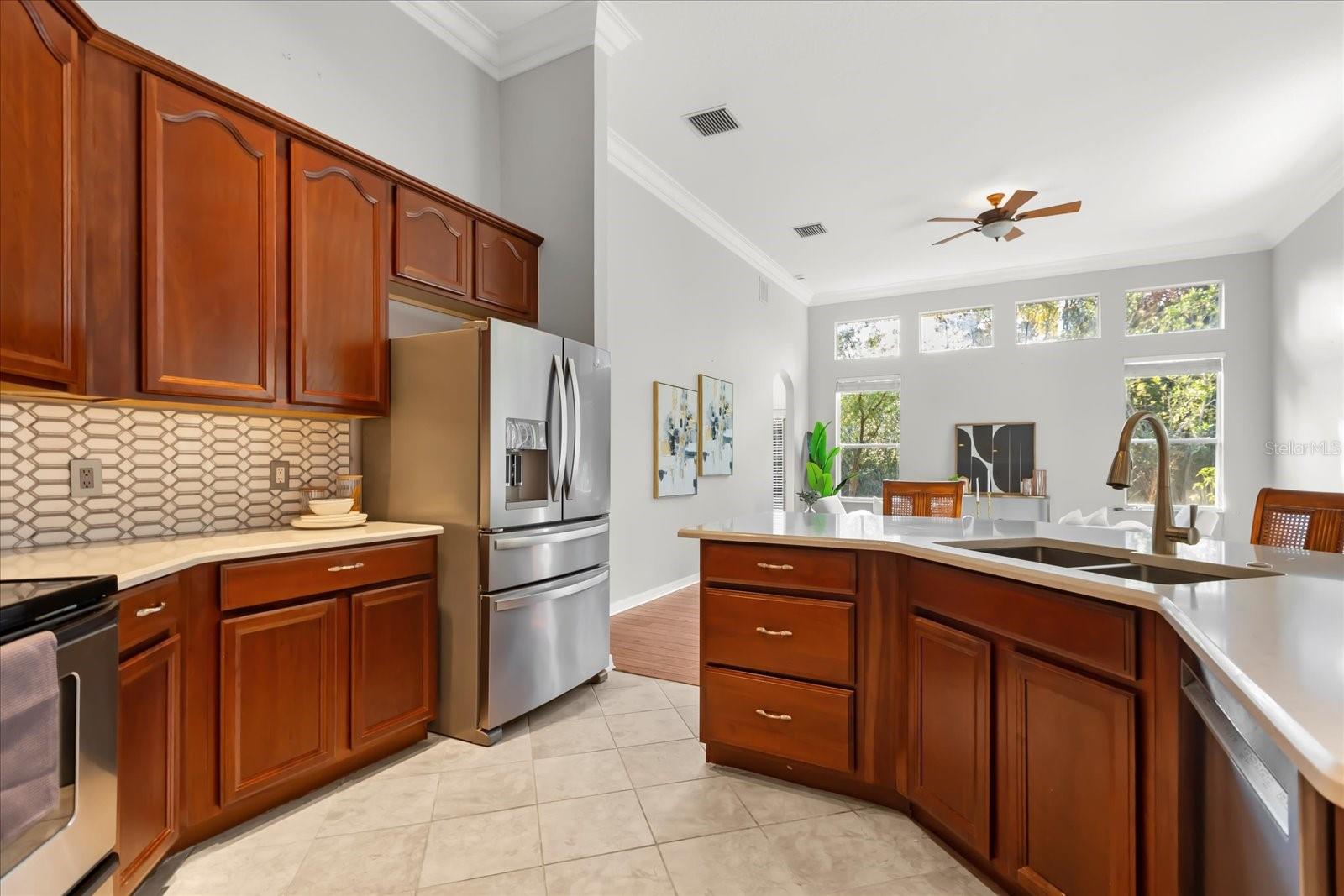 5586 WHISPERING WOODS PT