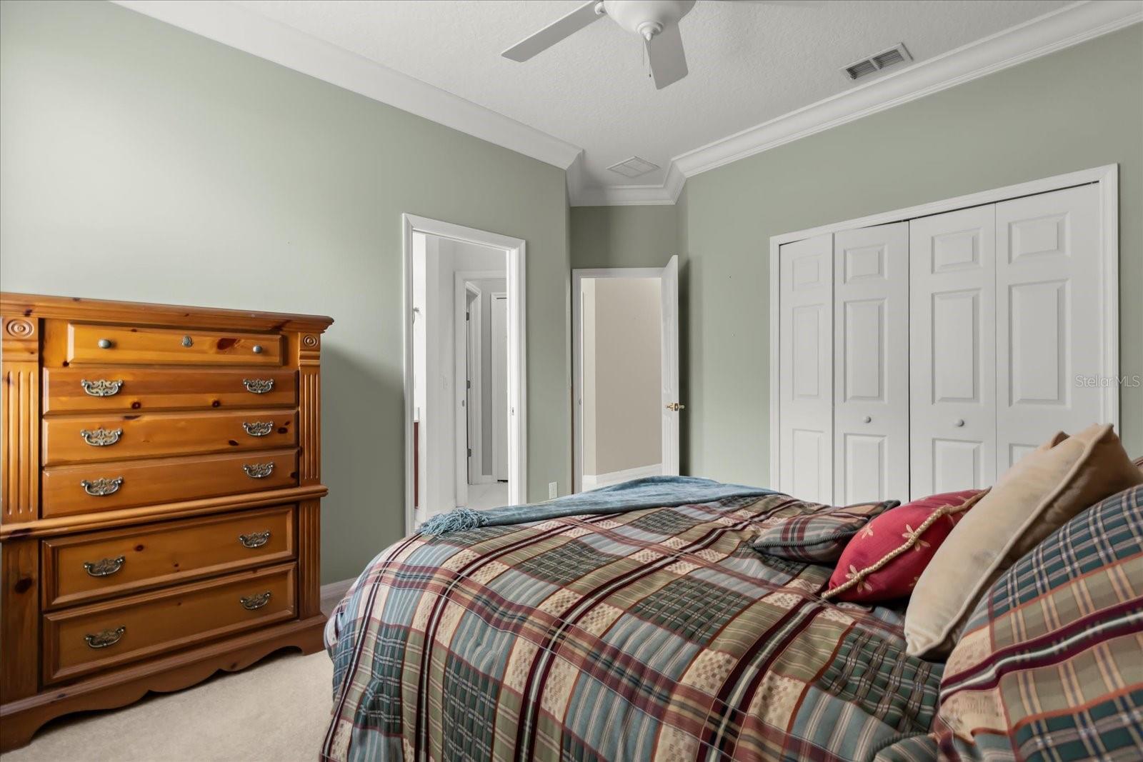 5586 WHISPERING WOODS PT