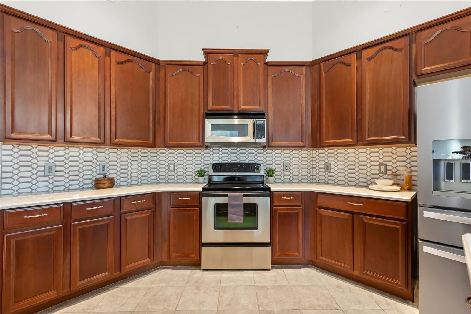 5586 WHISPERING WOODS PT