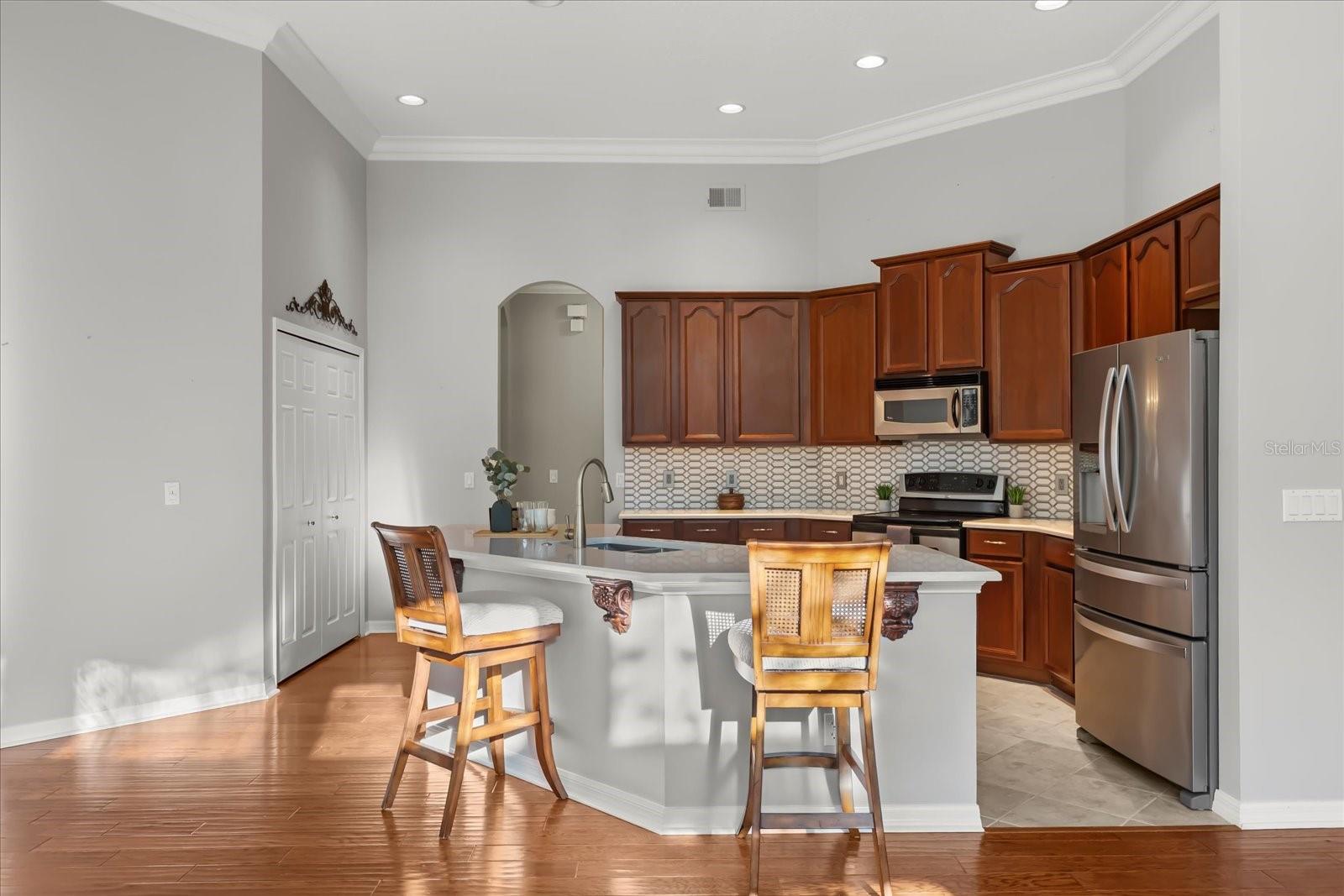 5586 WHISPERING WOODS PT