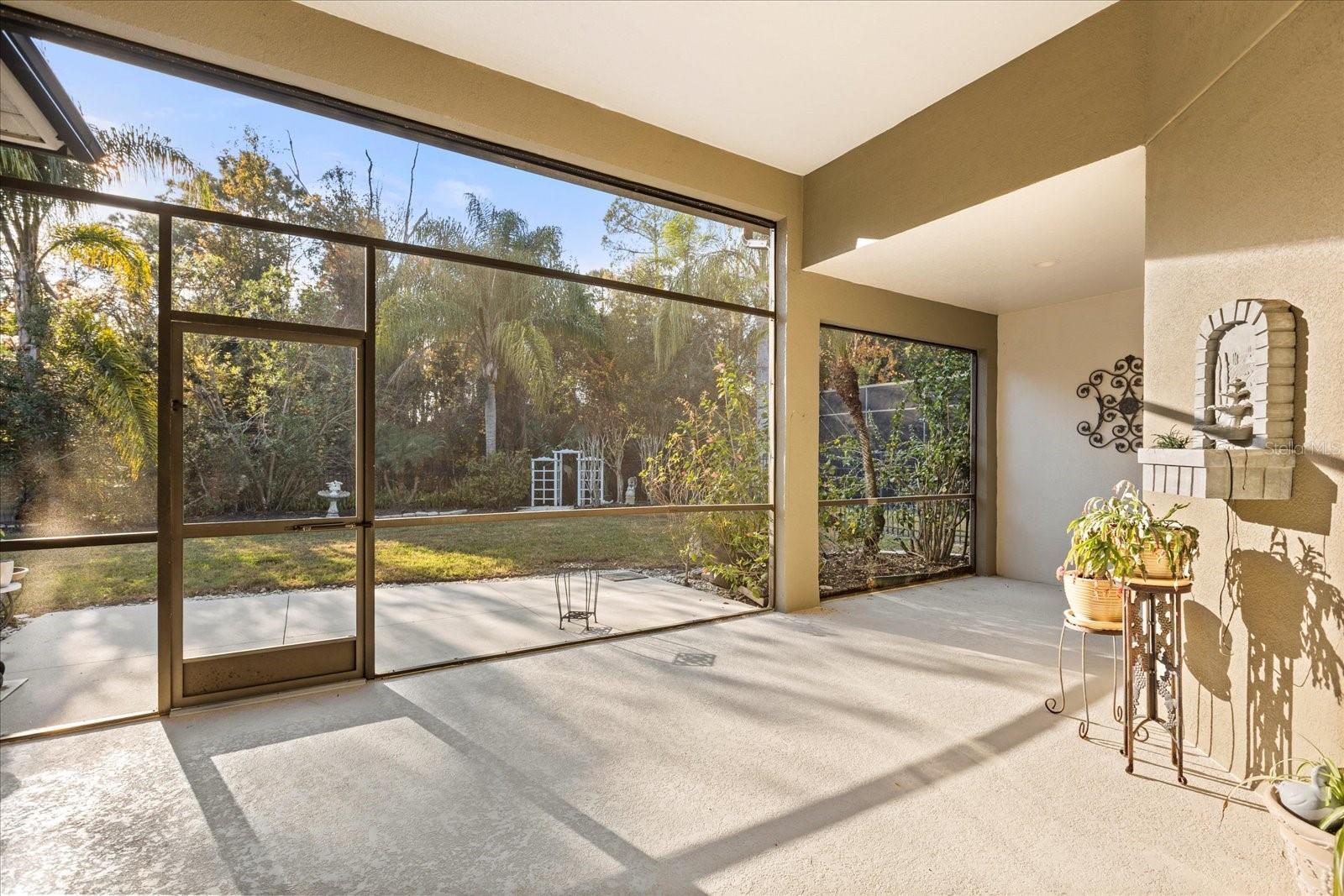 5586 WHISPERING WOODS PT