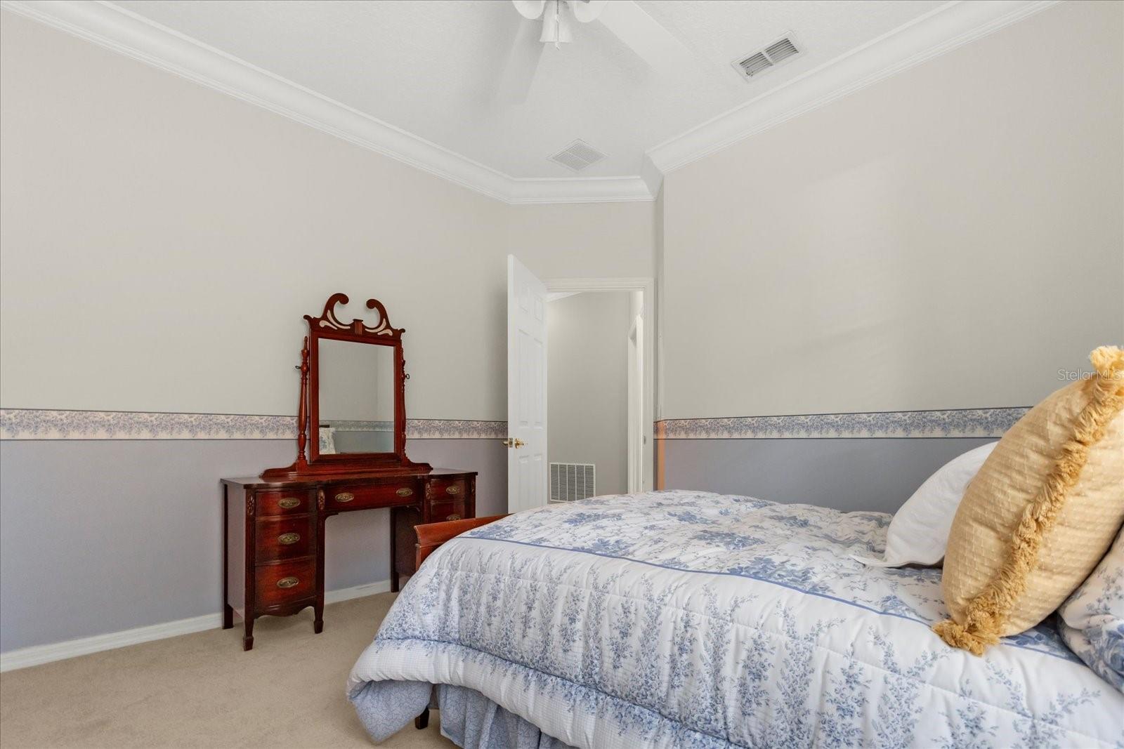 5586 WHISPERING WOODS PT