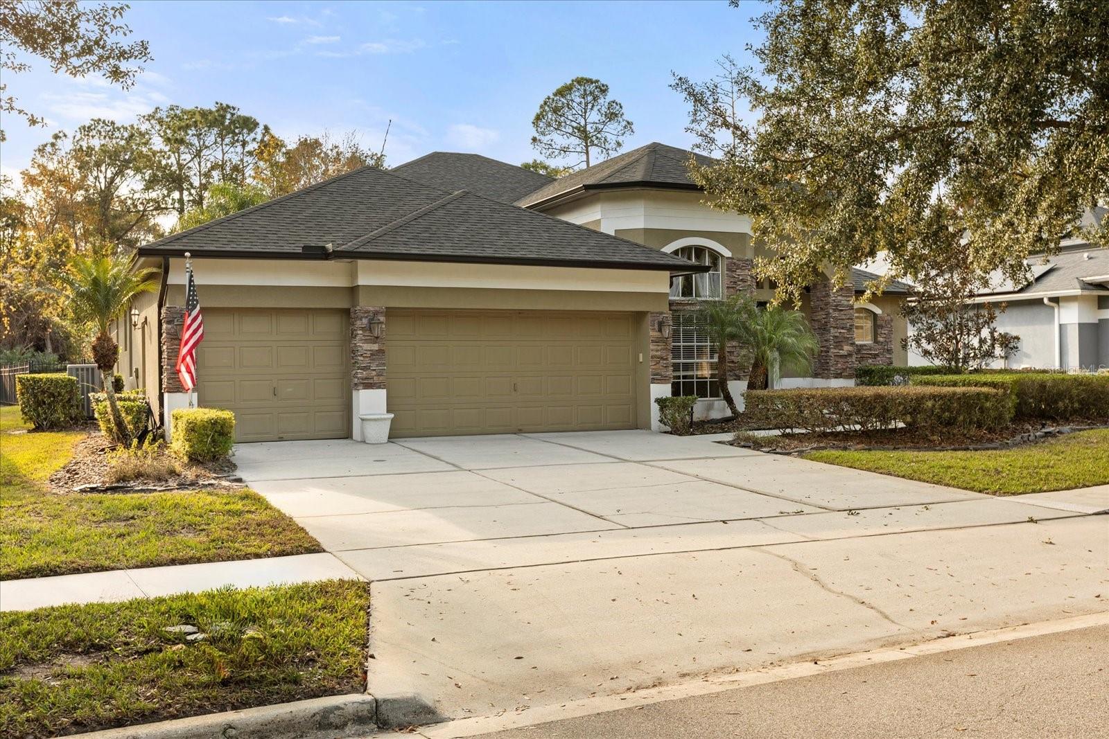 5586 WHISPERING WOODS PT