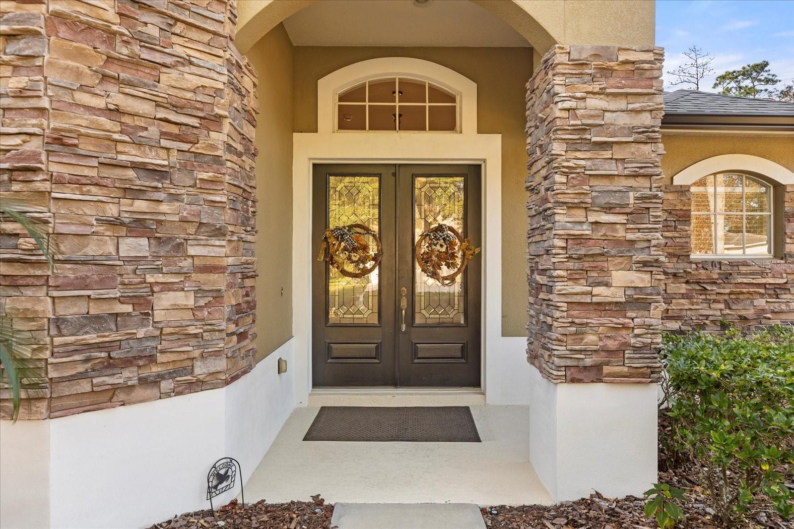 5586 WHISPERING WOODS PT