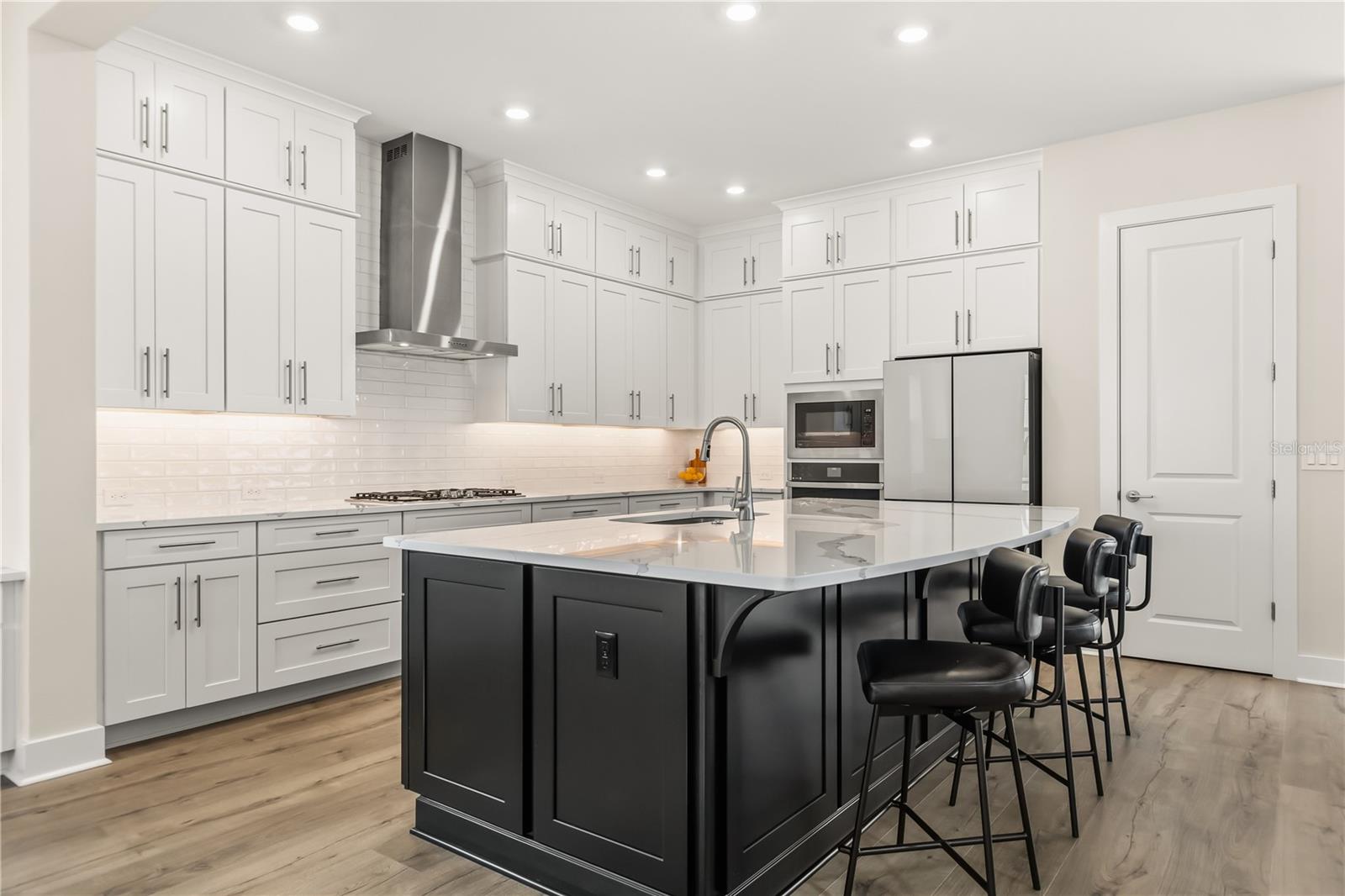 1185 WILDER OAKS WAY