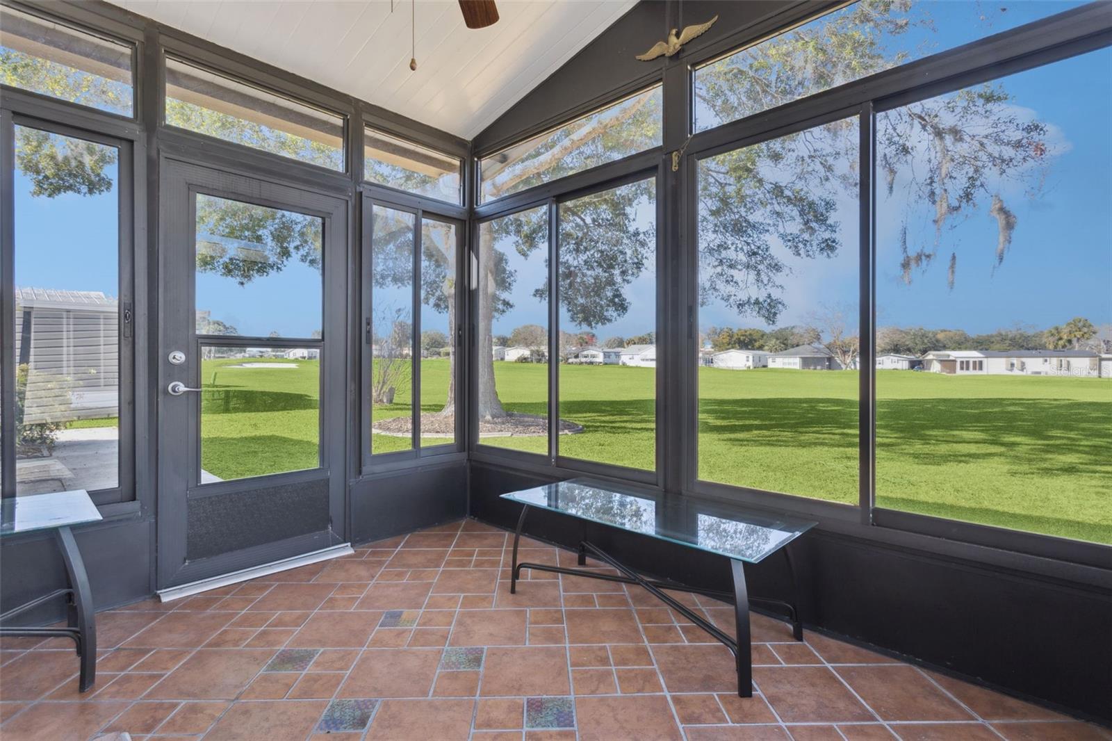 1612 E SCHWARTZ BLVD