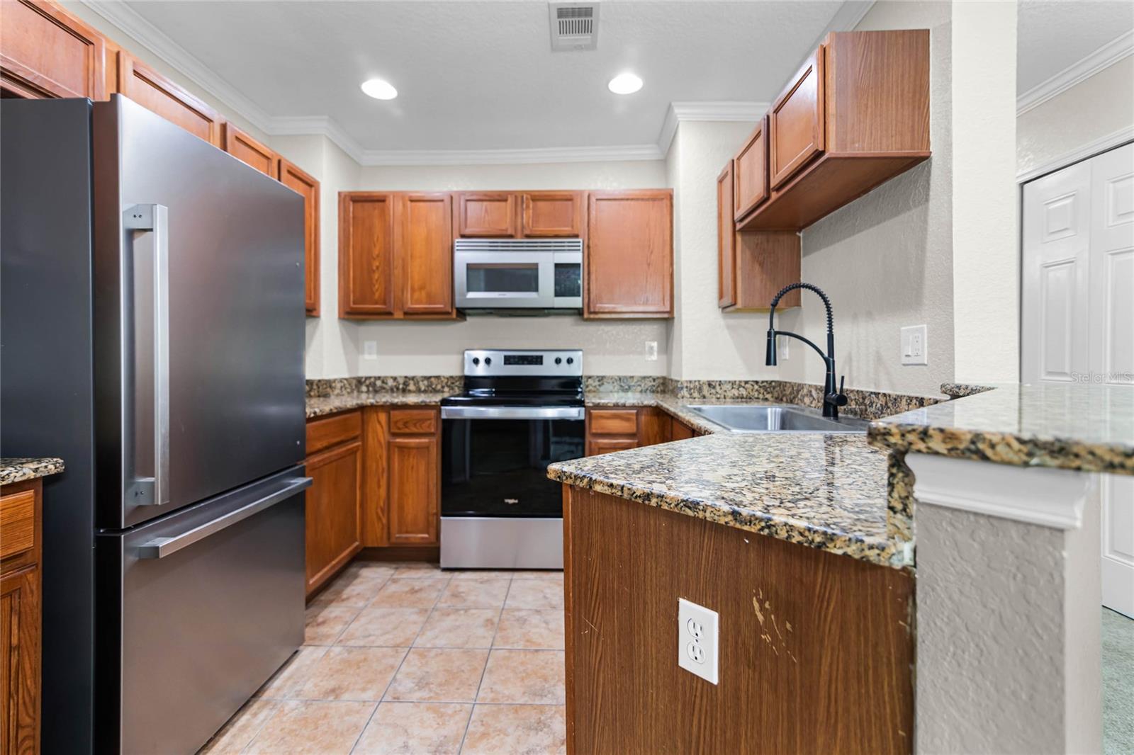 4600 E MOODY BLVD #9N