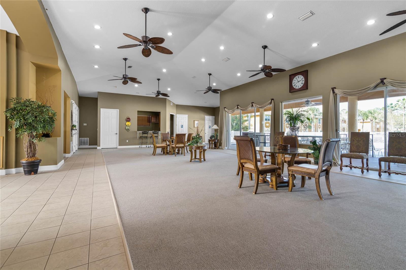 4600 E MOODY BLVD #9N