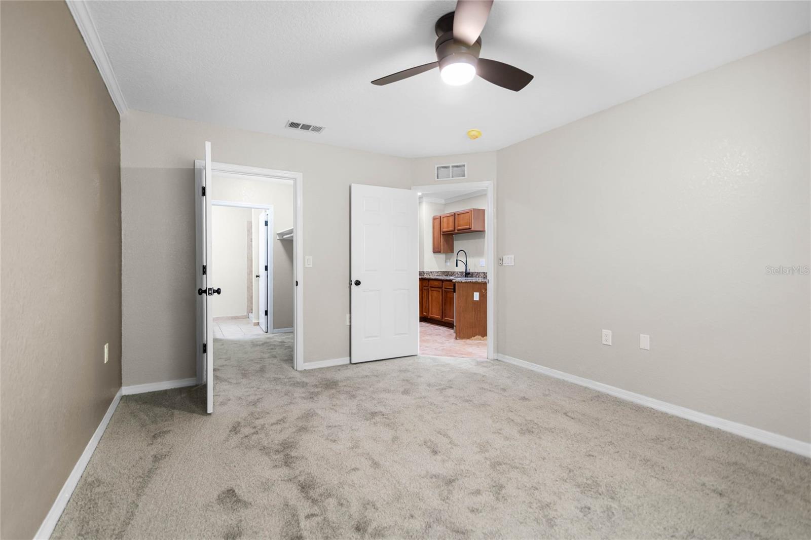 4600 E MOODY BLVD #9N