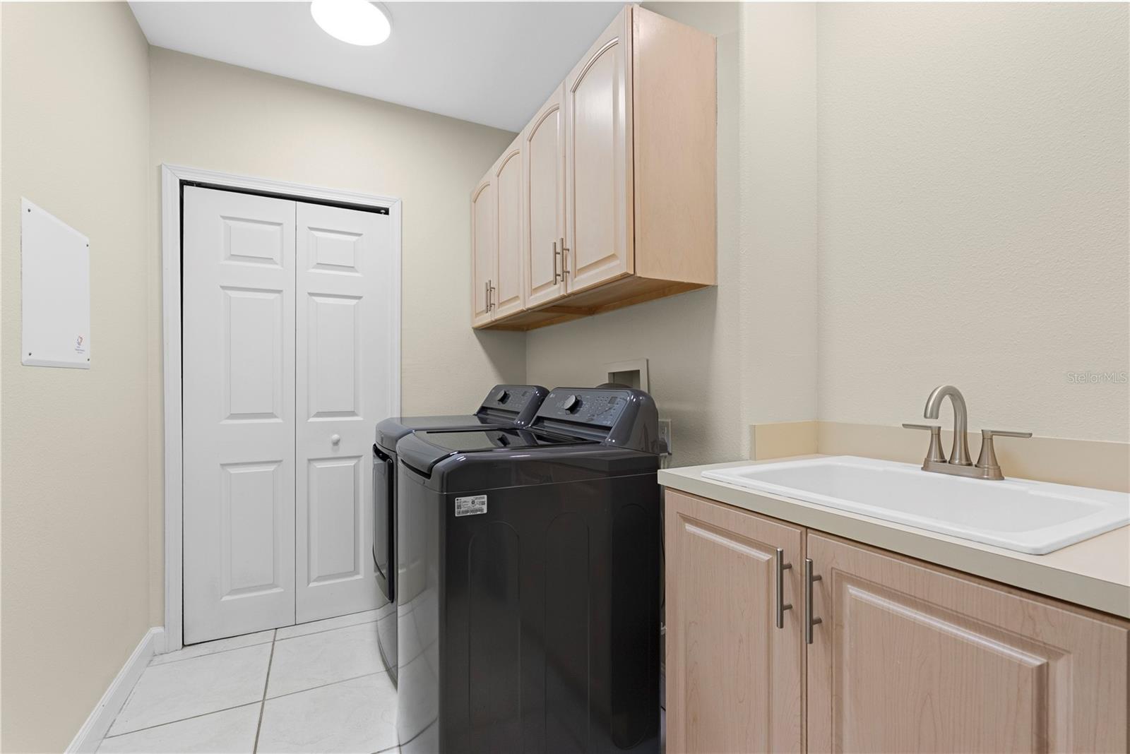 8749 THE ESPLANADE #16