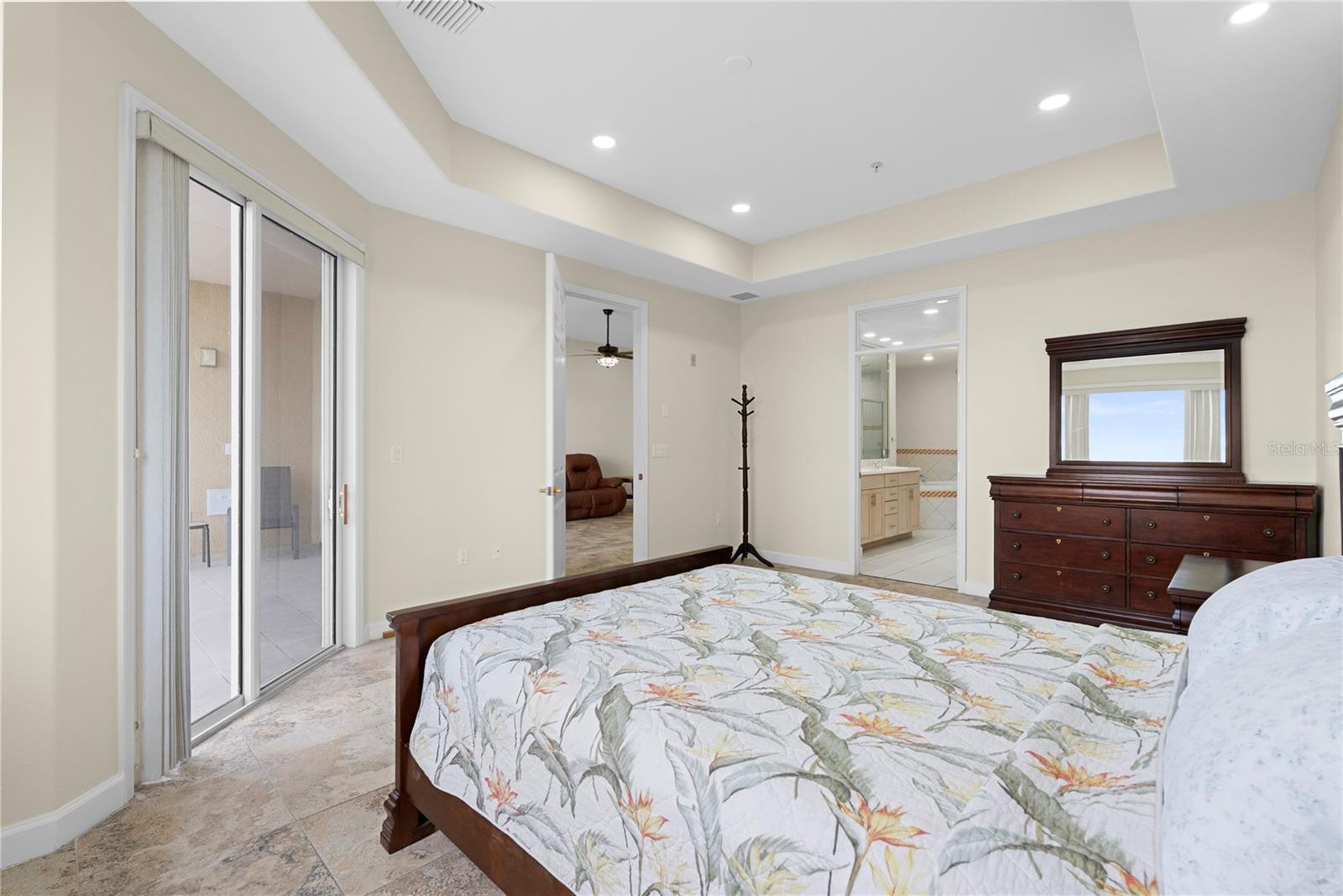 8749 THE ESPLANADE #16