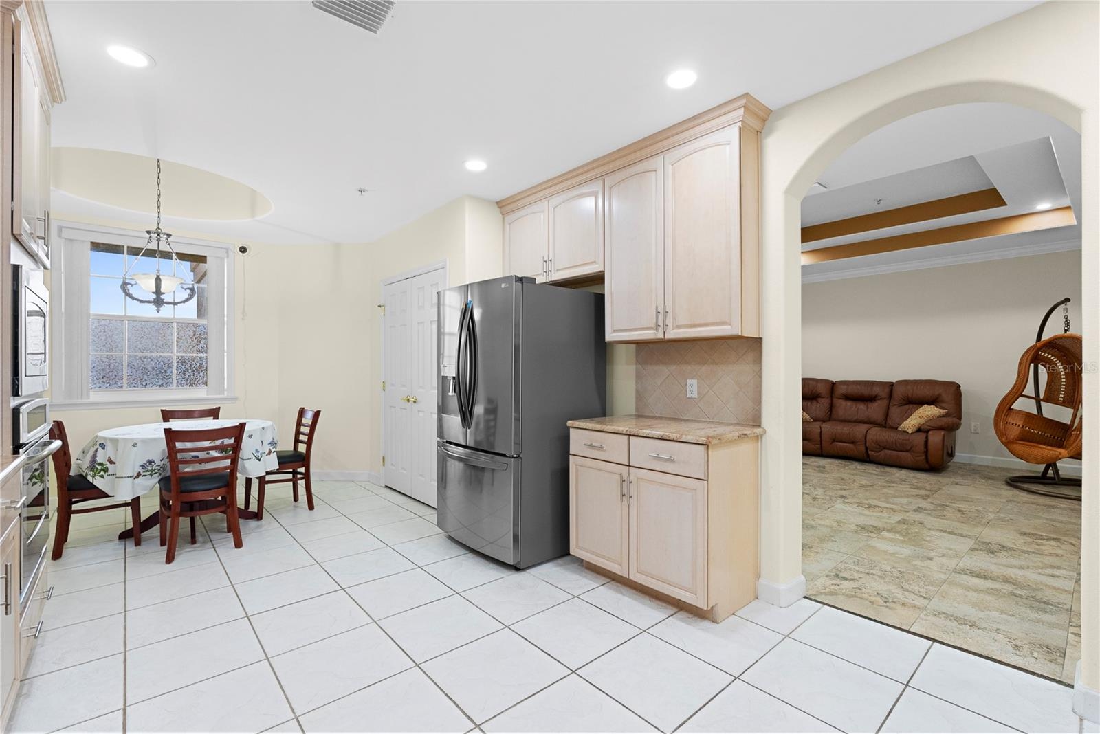 8749 THE ESPLANADE #16