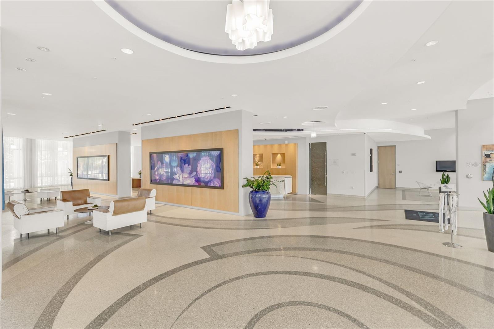 150 E ROBINSON ST #26B