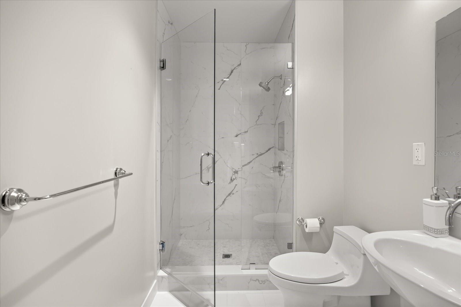 150 E ROBINSON ST #26B