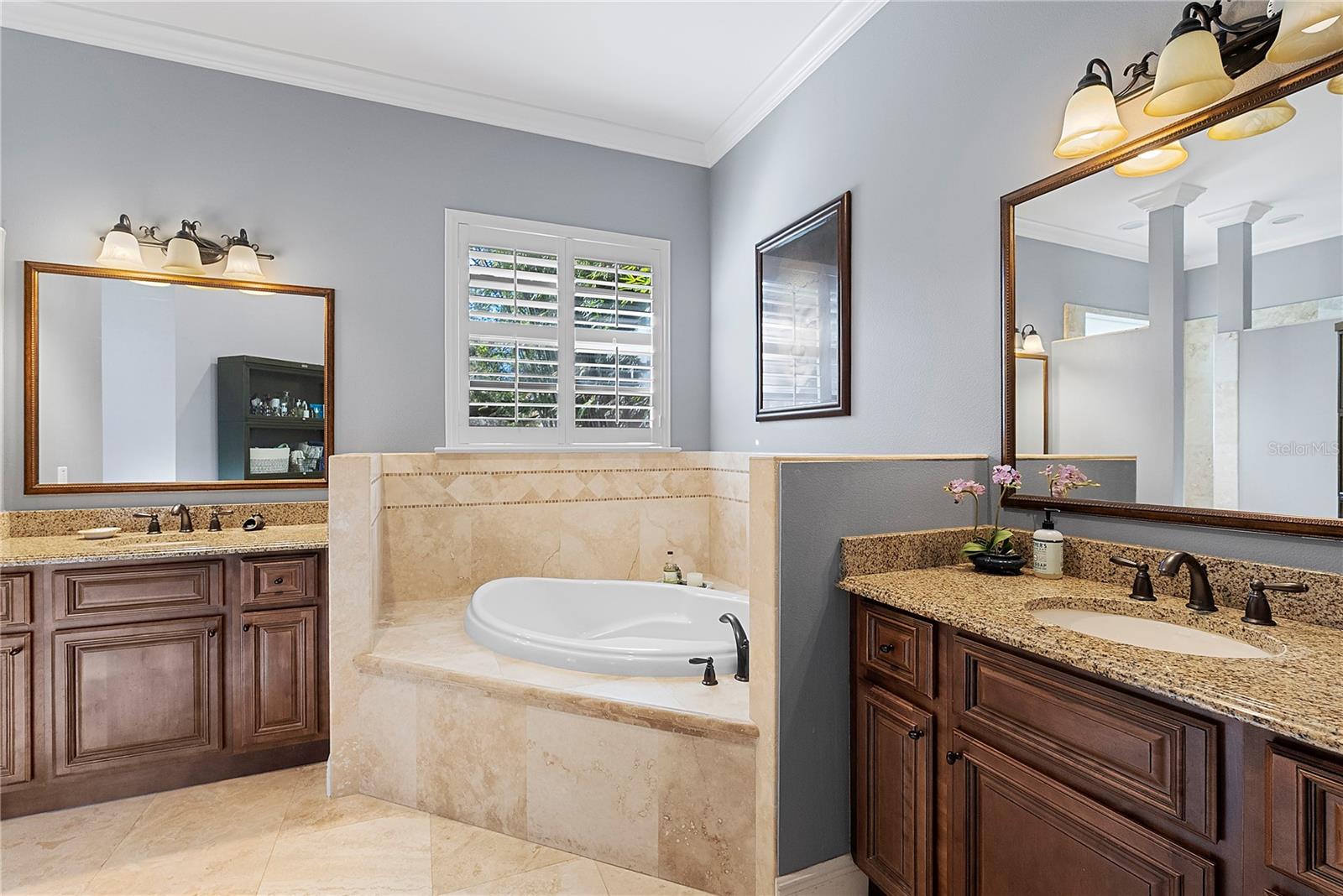 438 Harbour Oaks Pointe Dr