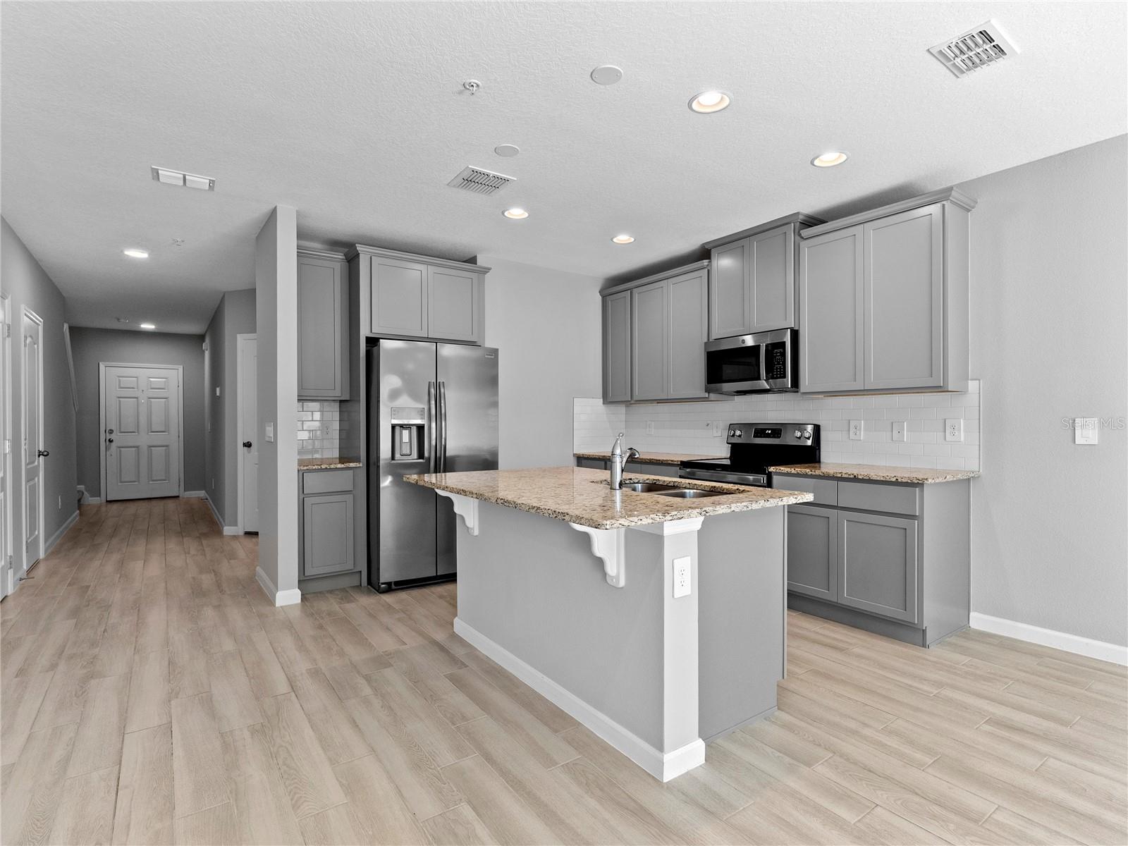 463 CAPE HONEYSUCKLE PL