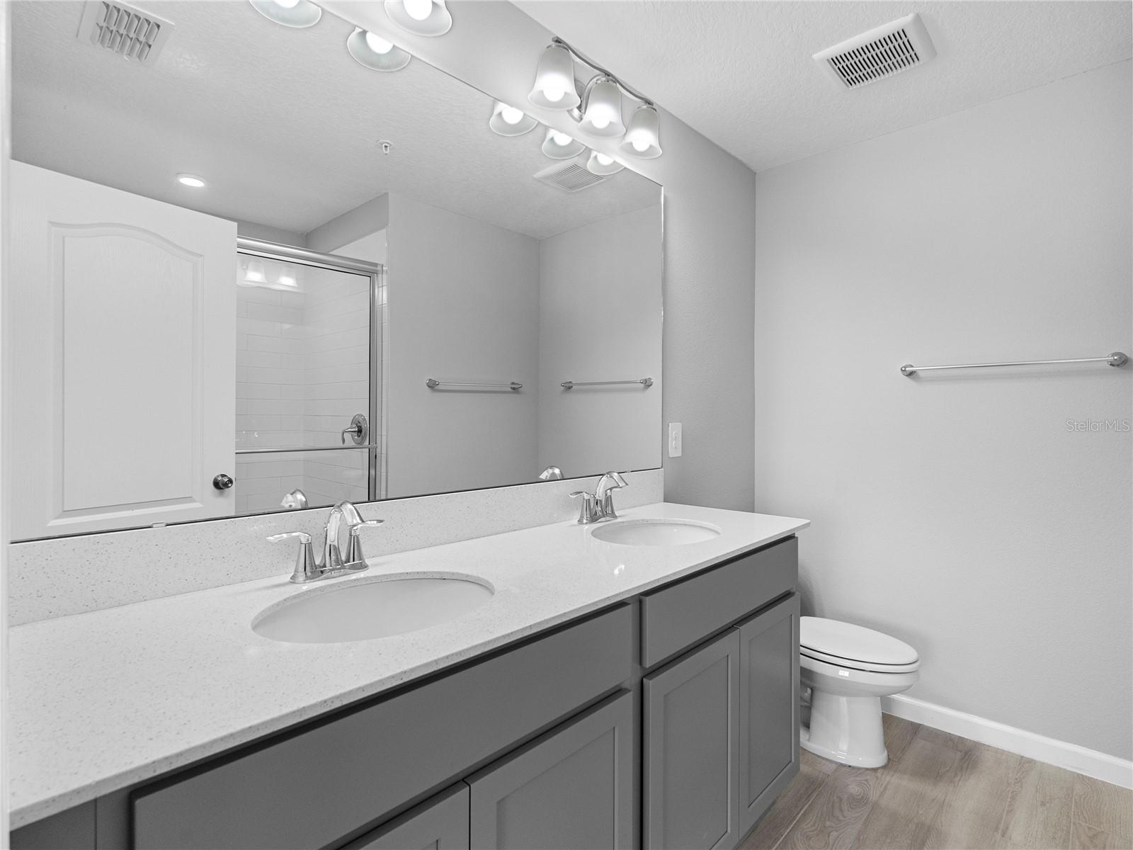 463 CAPE HONEYSUCKLE PL