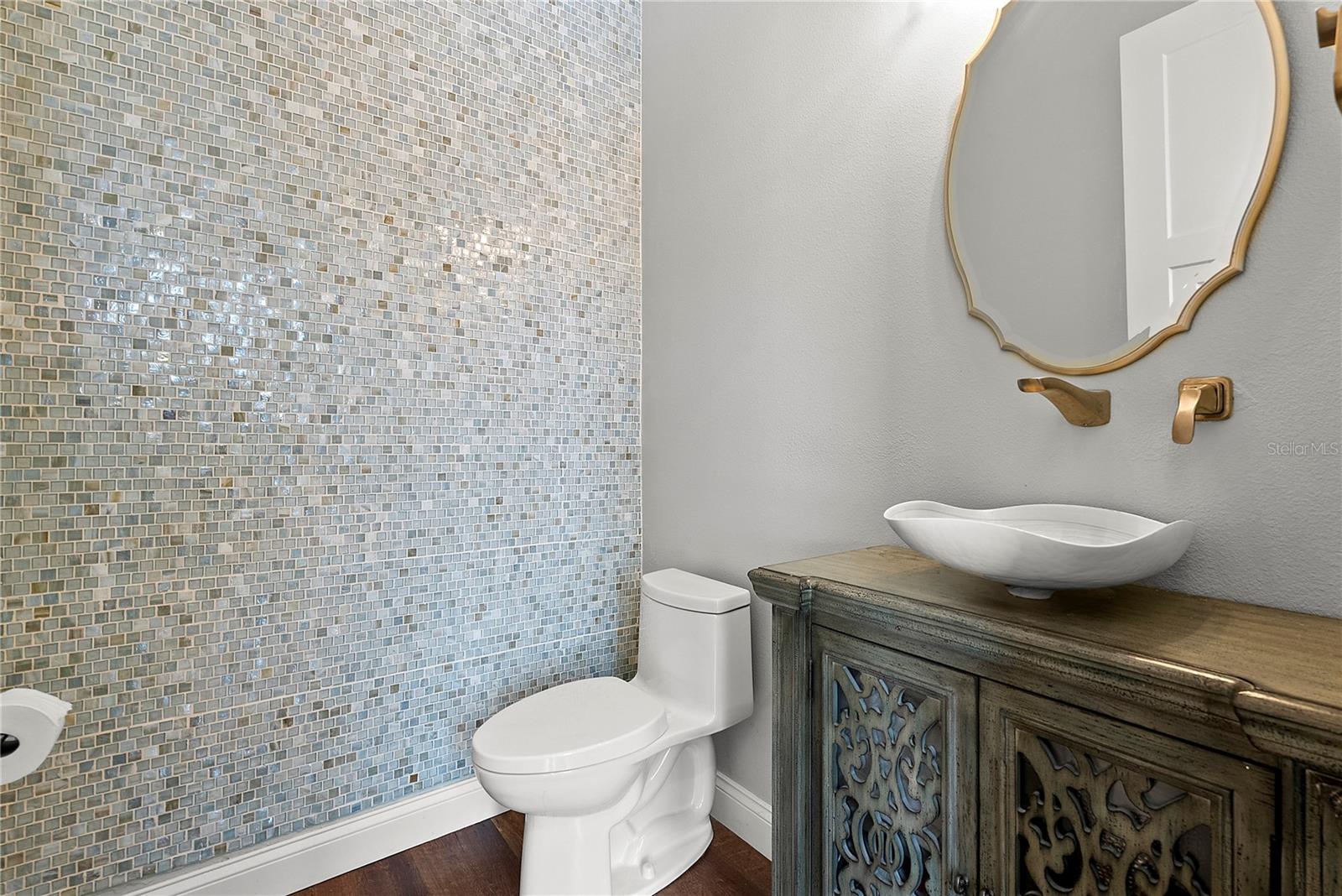 504 YELLOW SUBMARINE CT