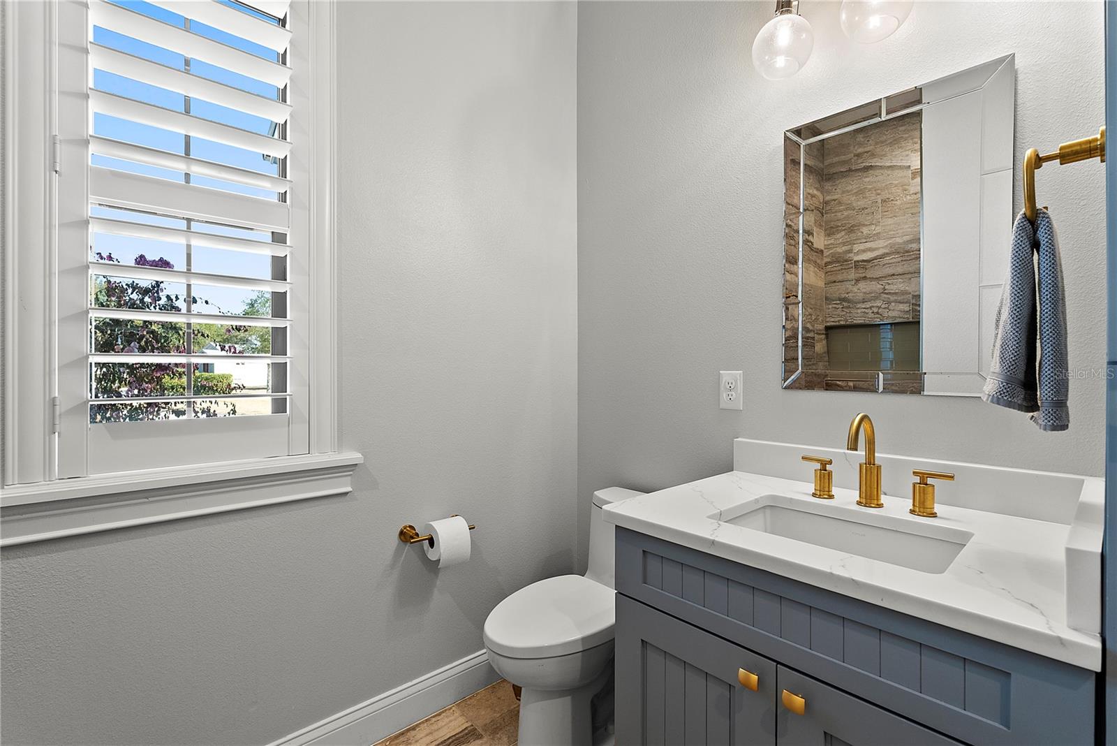 504 YELLOW SUBMARINE CT