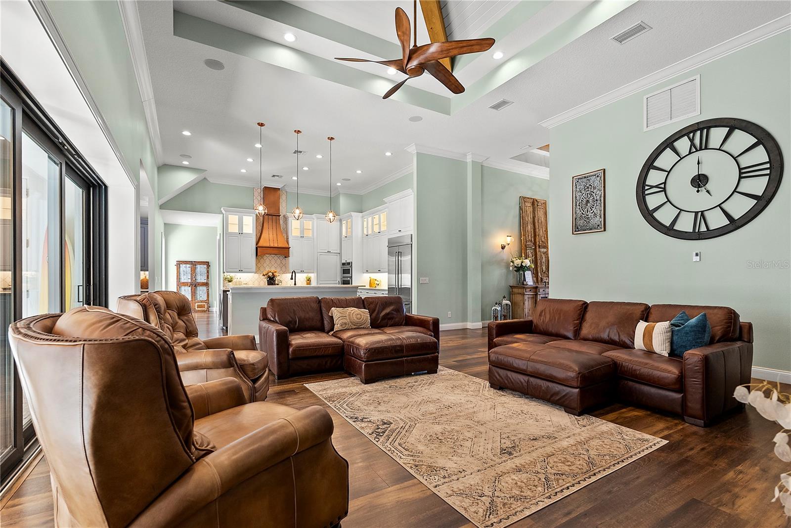 504 YELLOW SUBMARINE CT