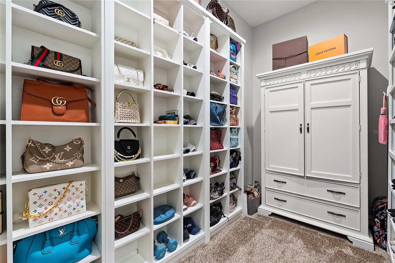 504 YELLOW SUBMARINE CT