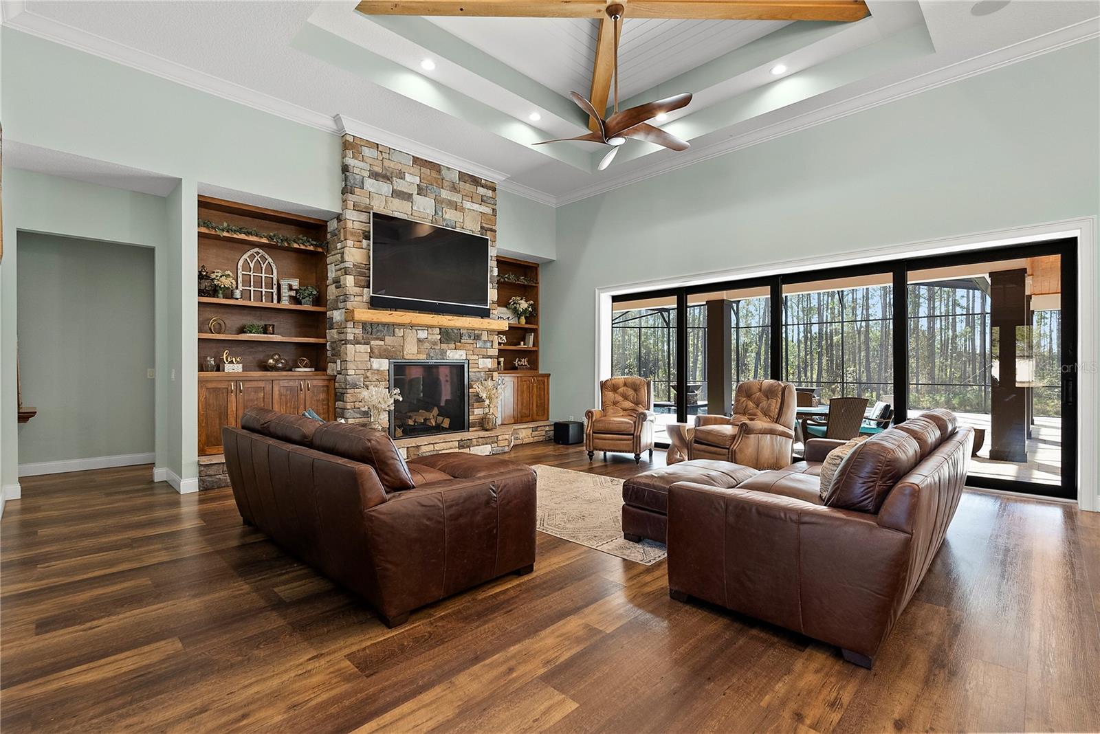 504 YELLOW SUBMARINE CT