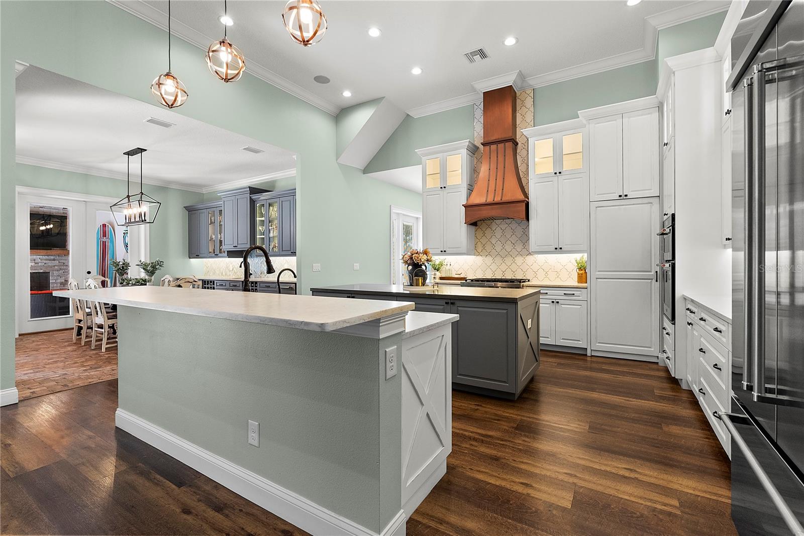 504 YELLOW SUBMARINE CT