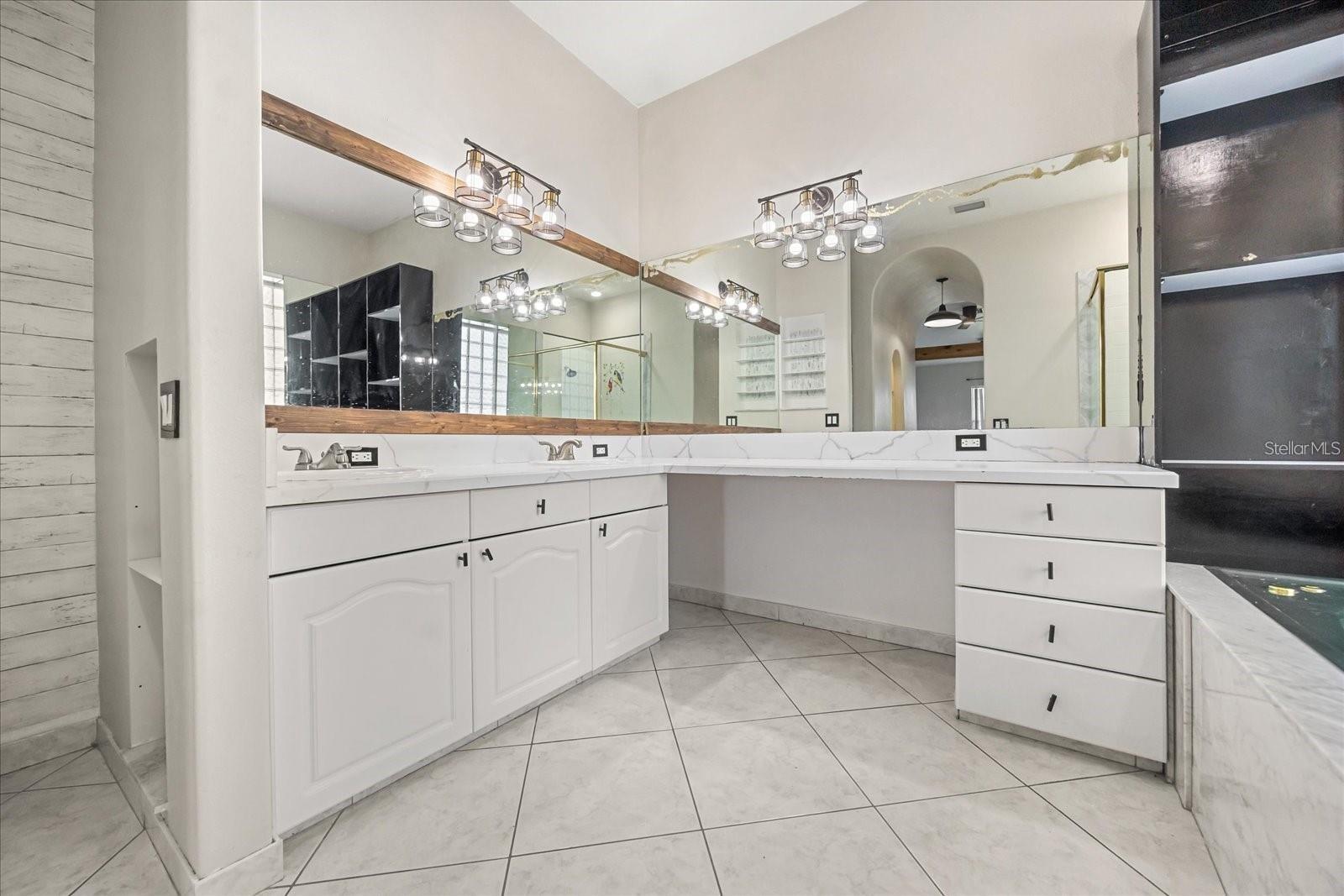 13848 VISTA DEL LAGO BLVD