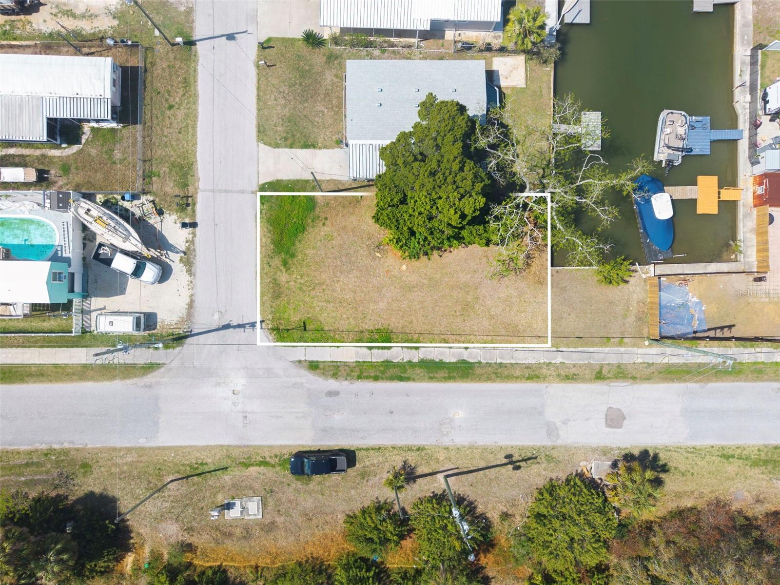 13627 DELMAR DR