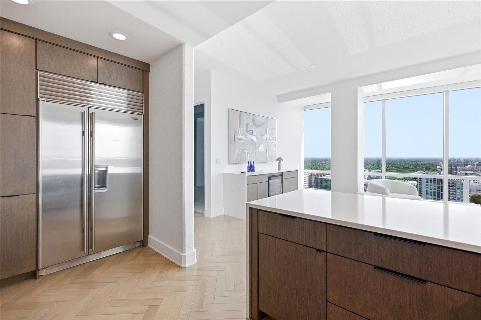 150 E ROBINSON ST #30C