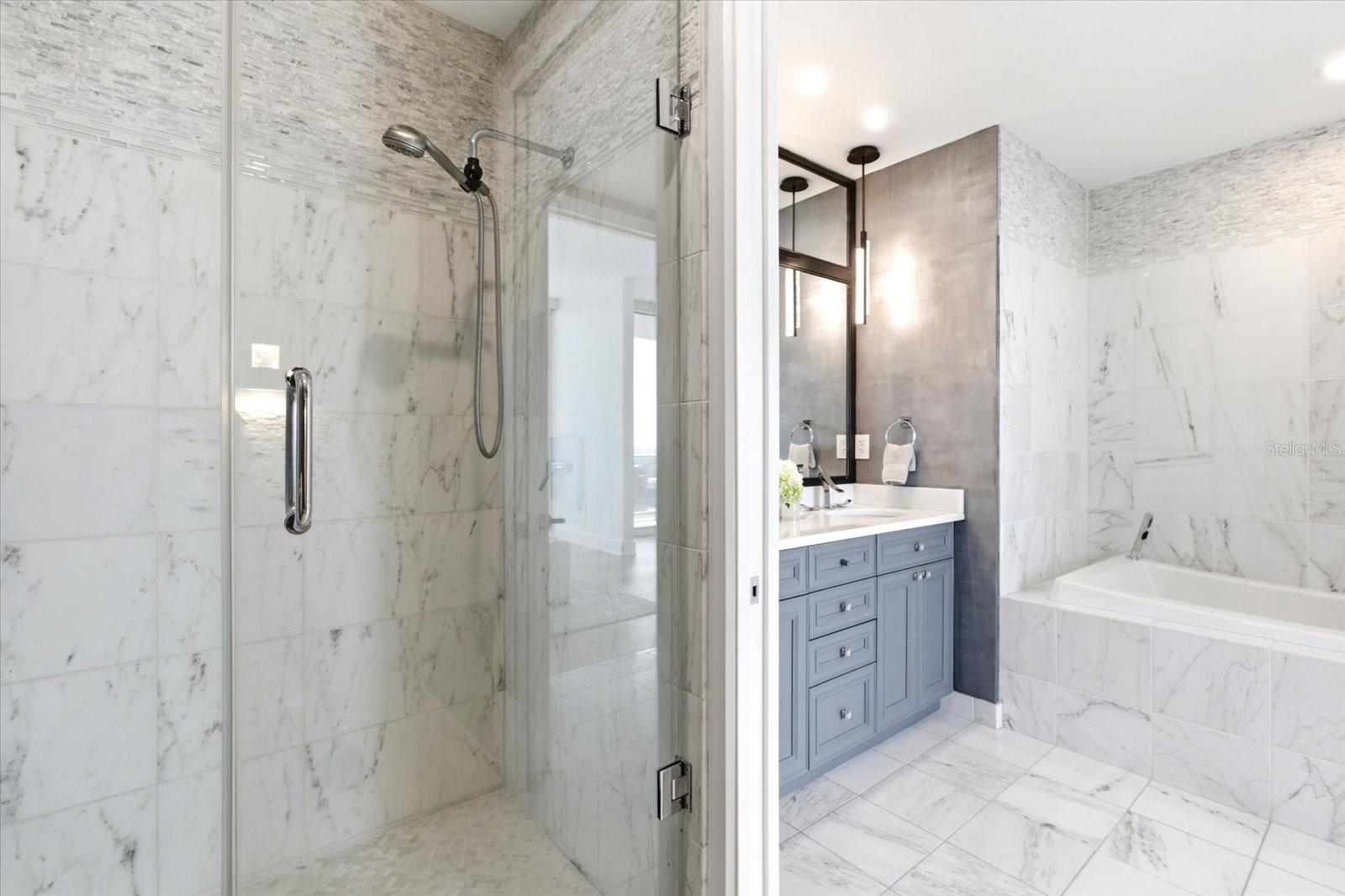 150 E ROBINSON ST #30C