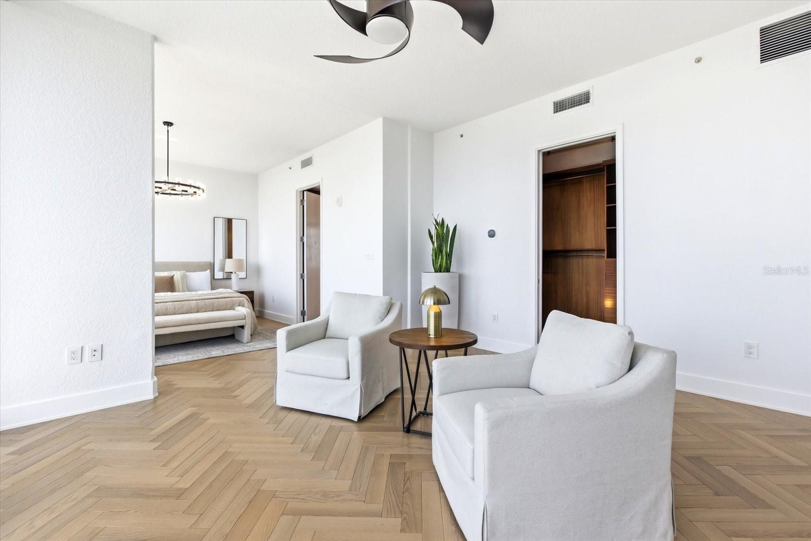 150 E ROBINSON ST #30C