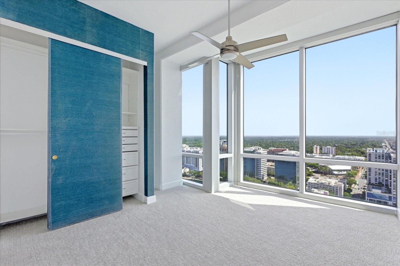 150 E ROBINSON ST #30C