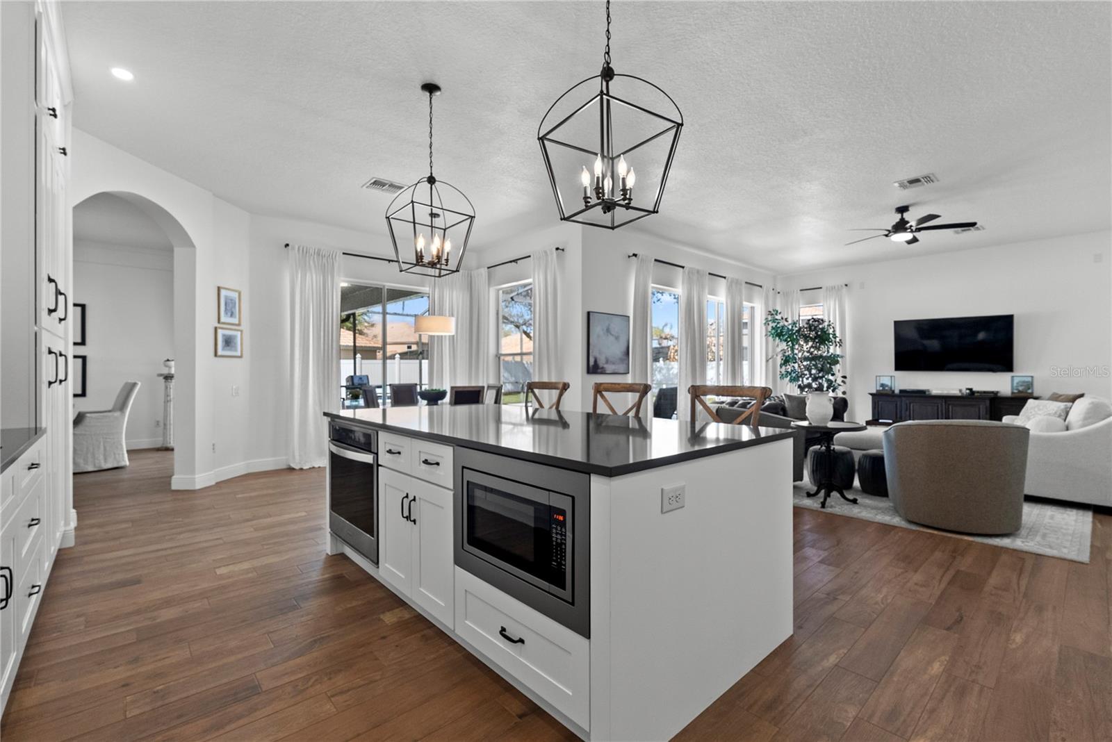 6569 CRESTMONT GLEN LN