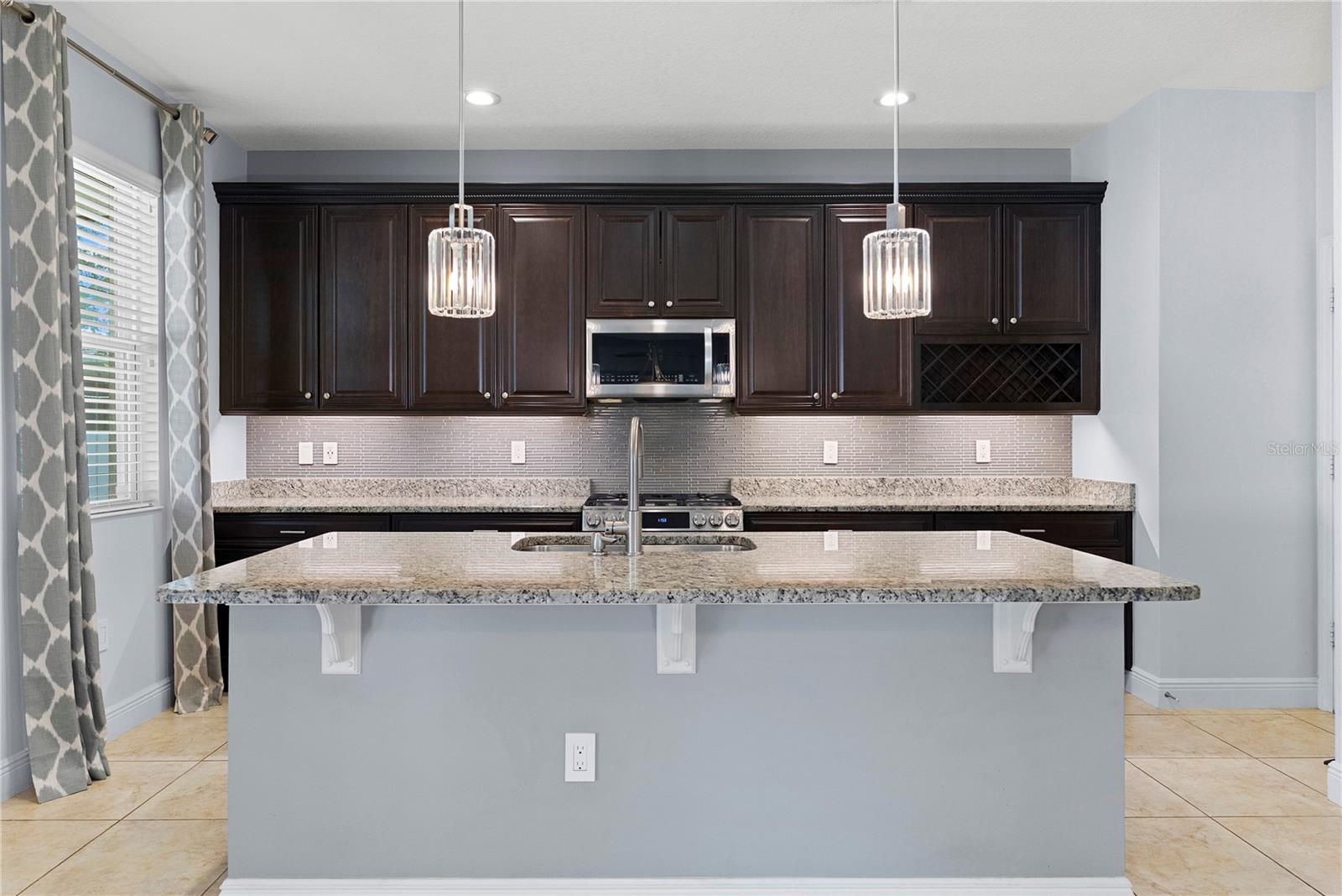 6613 MERRICK LANDING BLVD