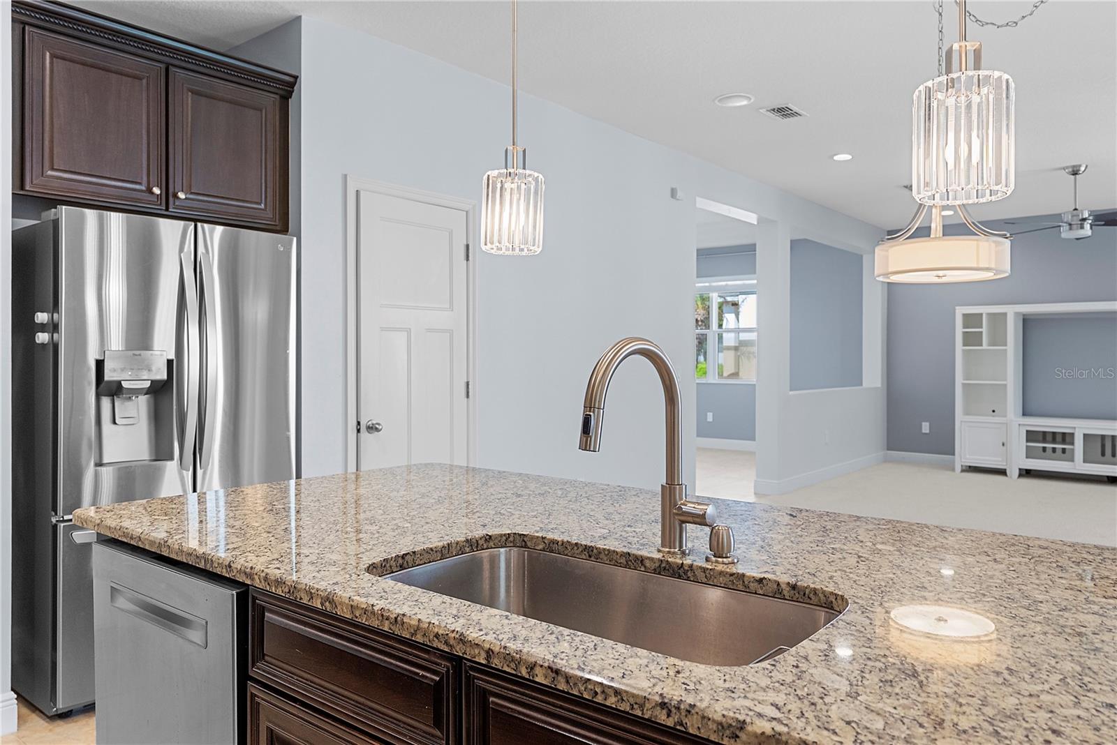 6613 MERRICK LANDING BLVD