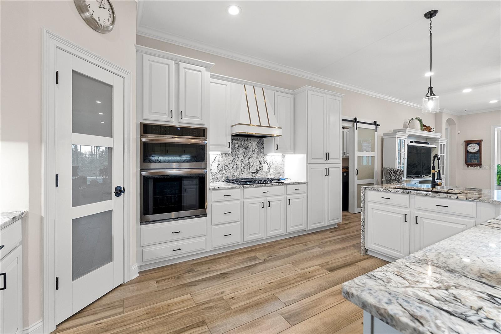 8411 WOBURN CT