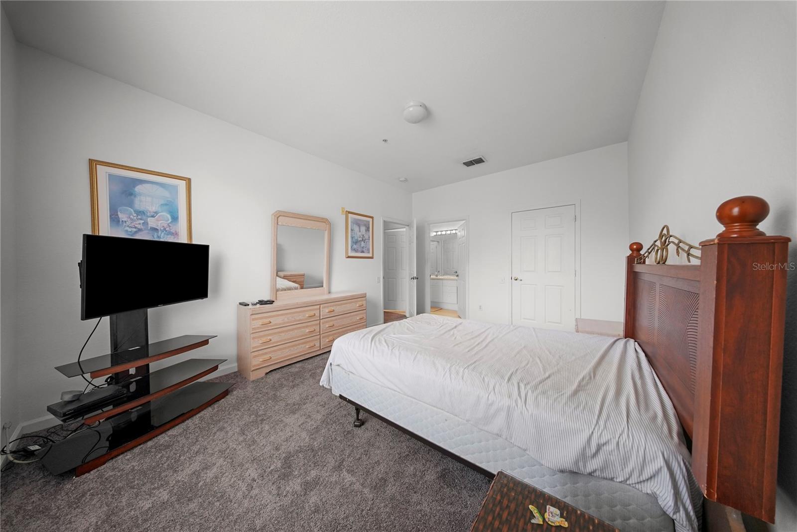 8103 COCONUT PALM WAY #204