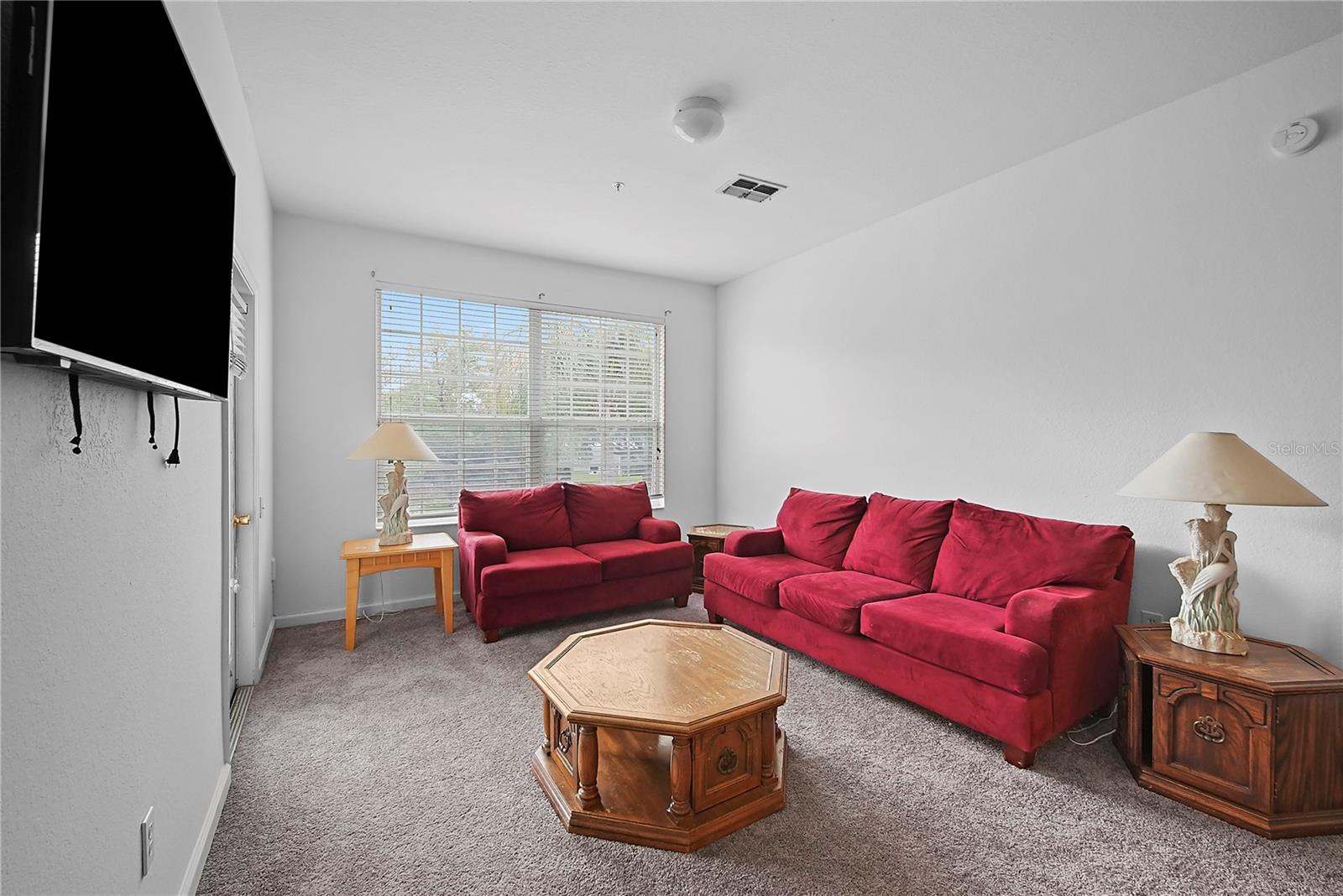 8103 COCONUT PALM WAY #204