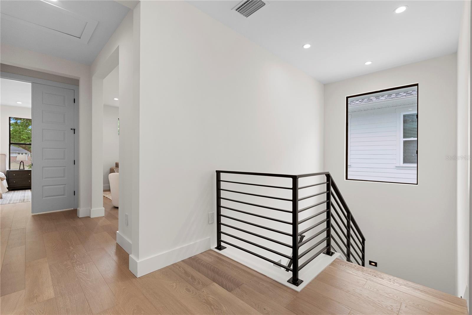 2505 AMHERST AVE